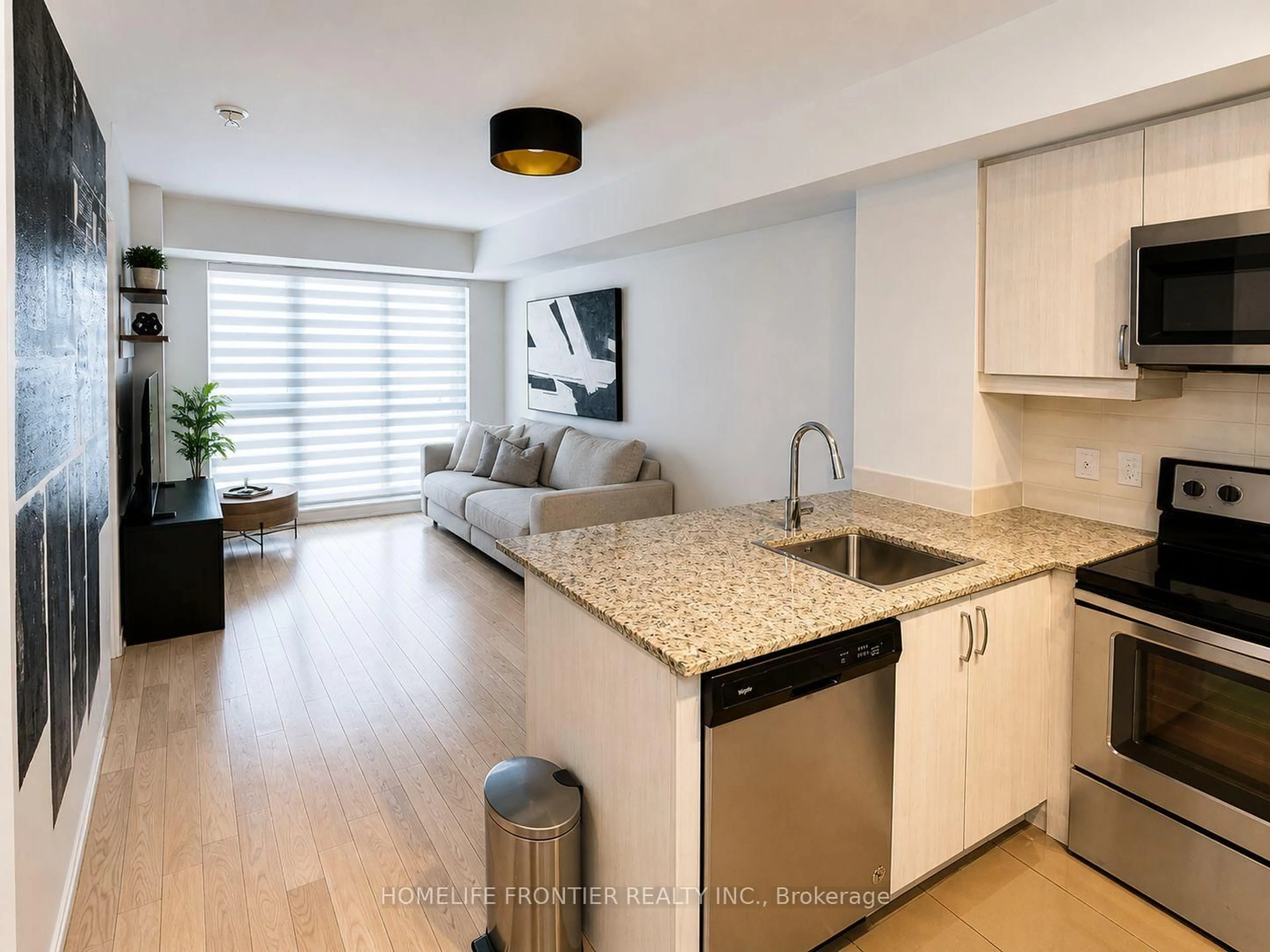 Open concept kitchen, unknown for 9205 Yonge St #1211, Richmond Hill Ontario L4C 1V5