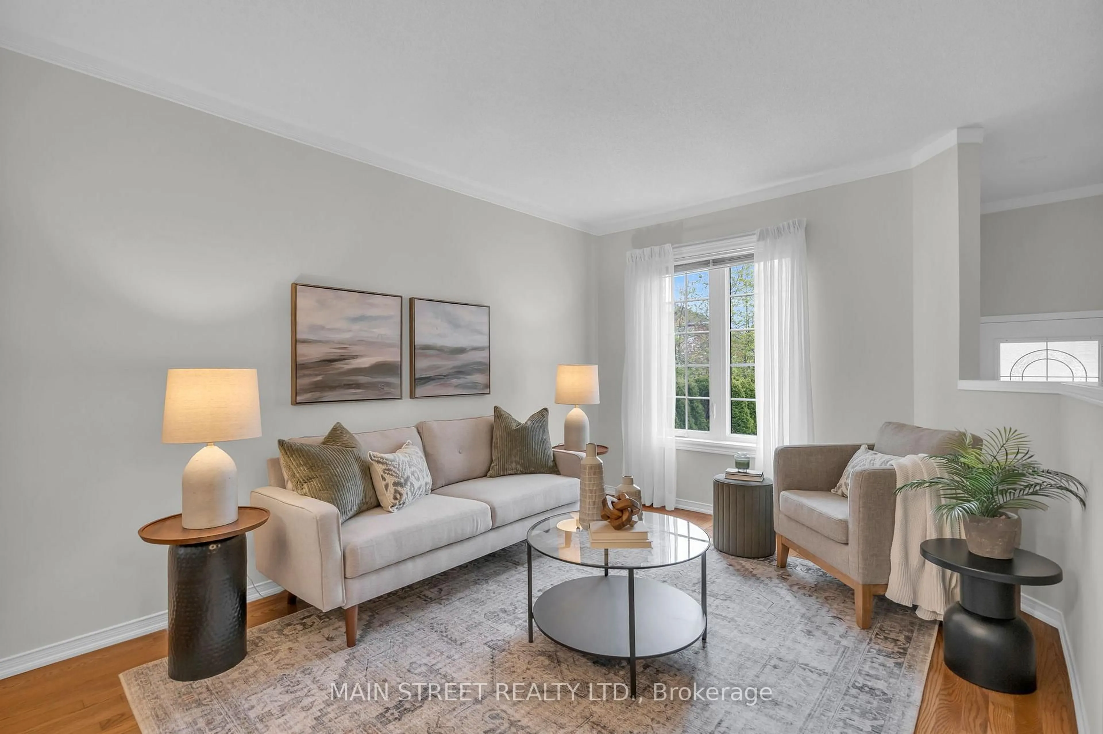 Living room with furniture, unknown for 137 Clearmeadow Blvd, Newmarket Ontario L3X 2E9