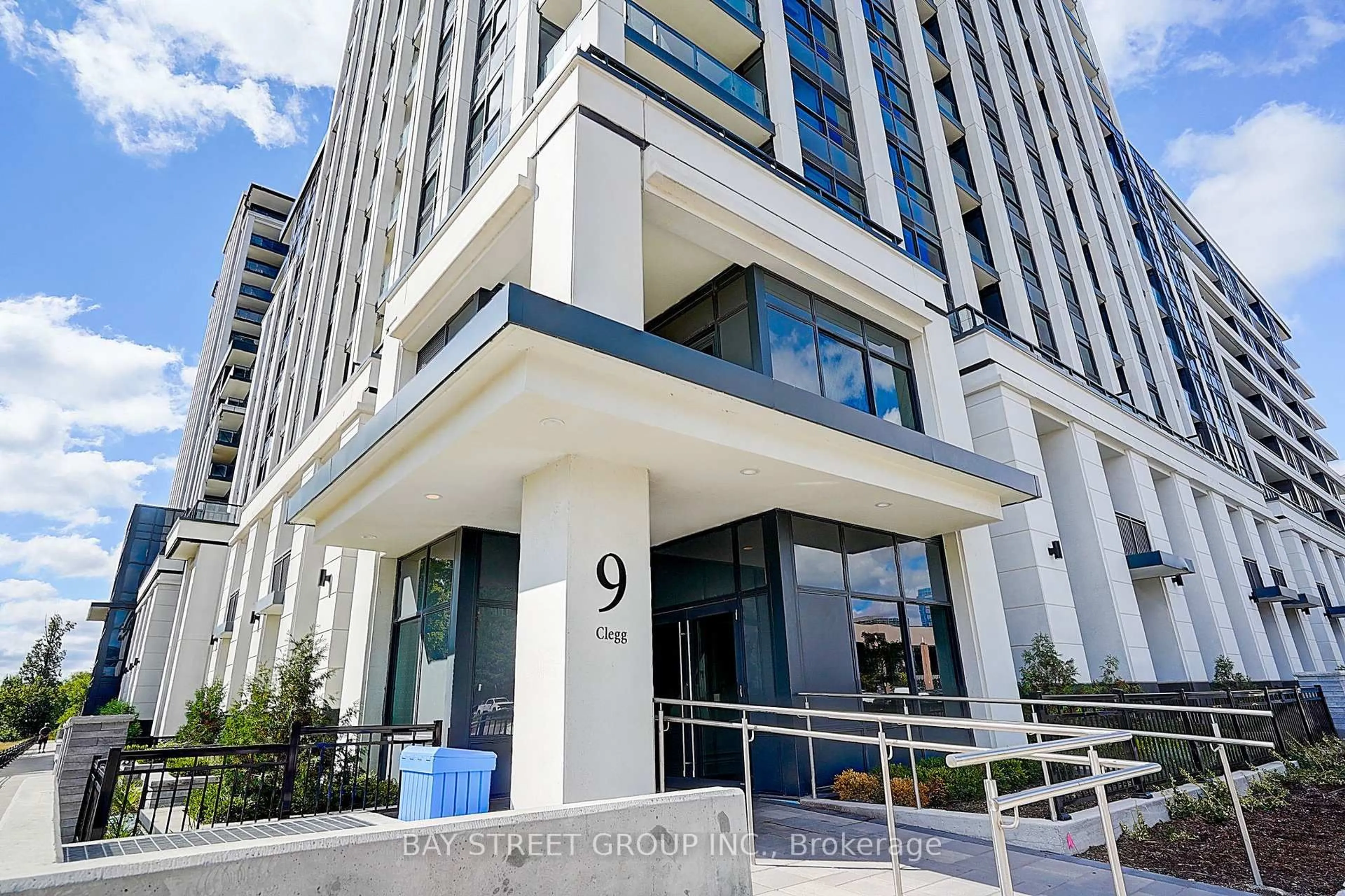 Indoor foyer for 9 Clegg Rd #201, Markham Ontario L6G 0H3