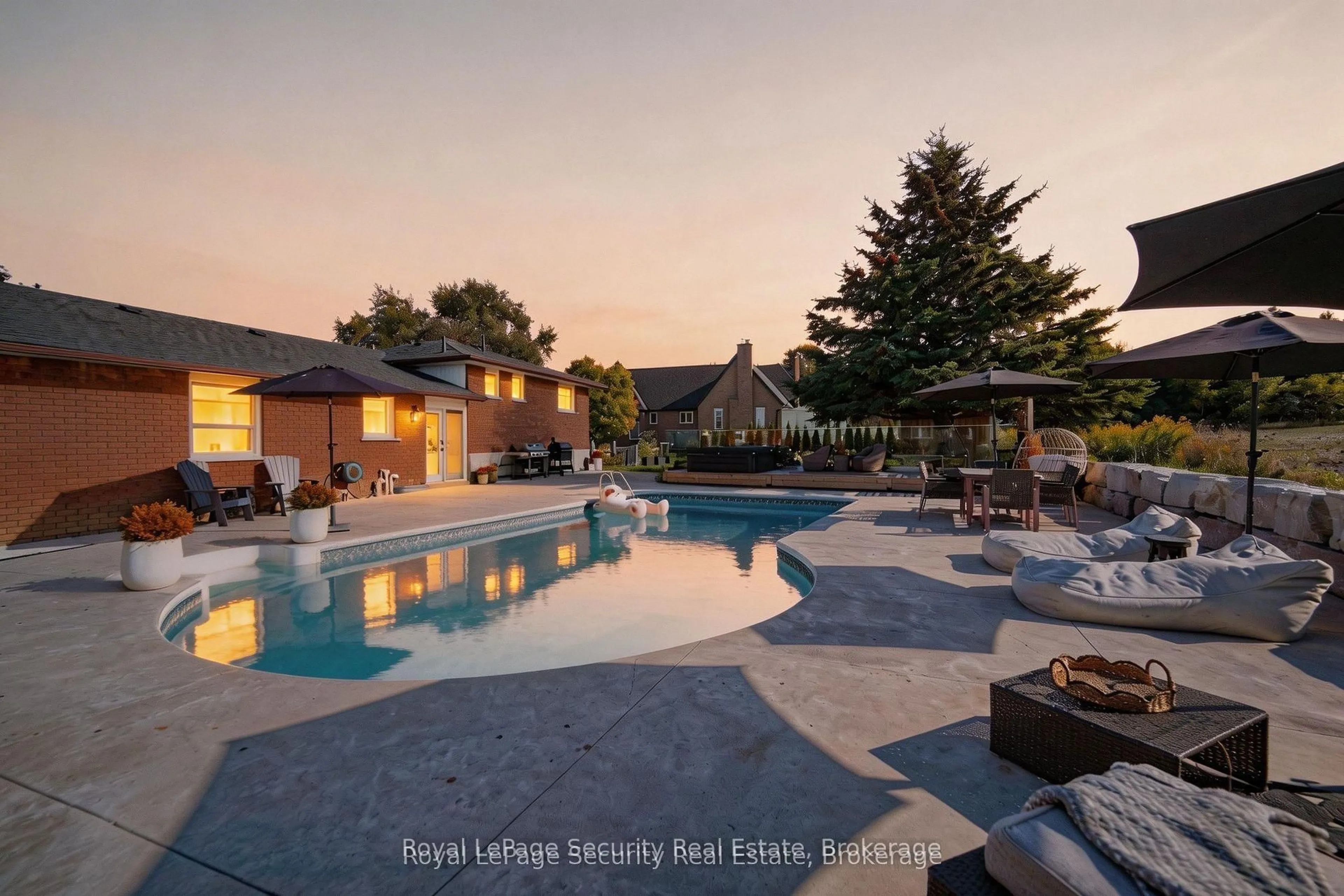 Pool for 2564 15th Sdrd, New Tecumseth Ontario L0G 1W0
