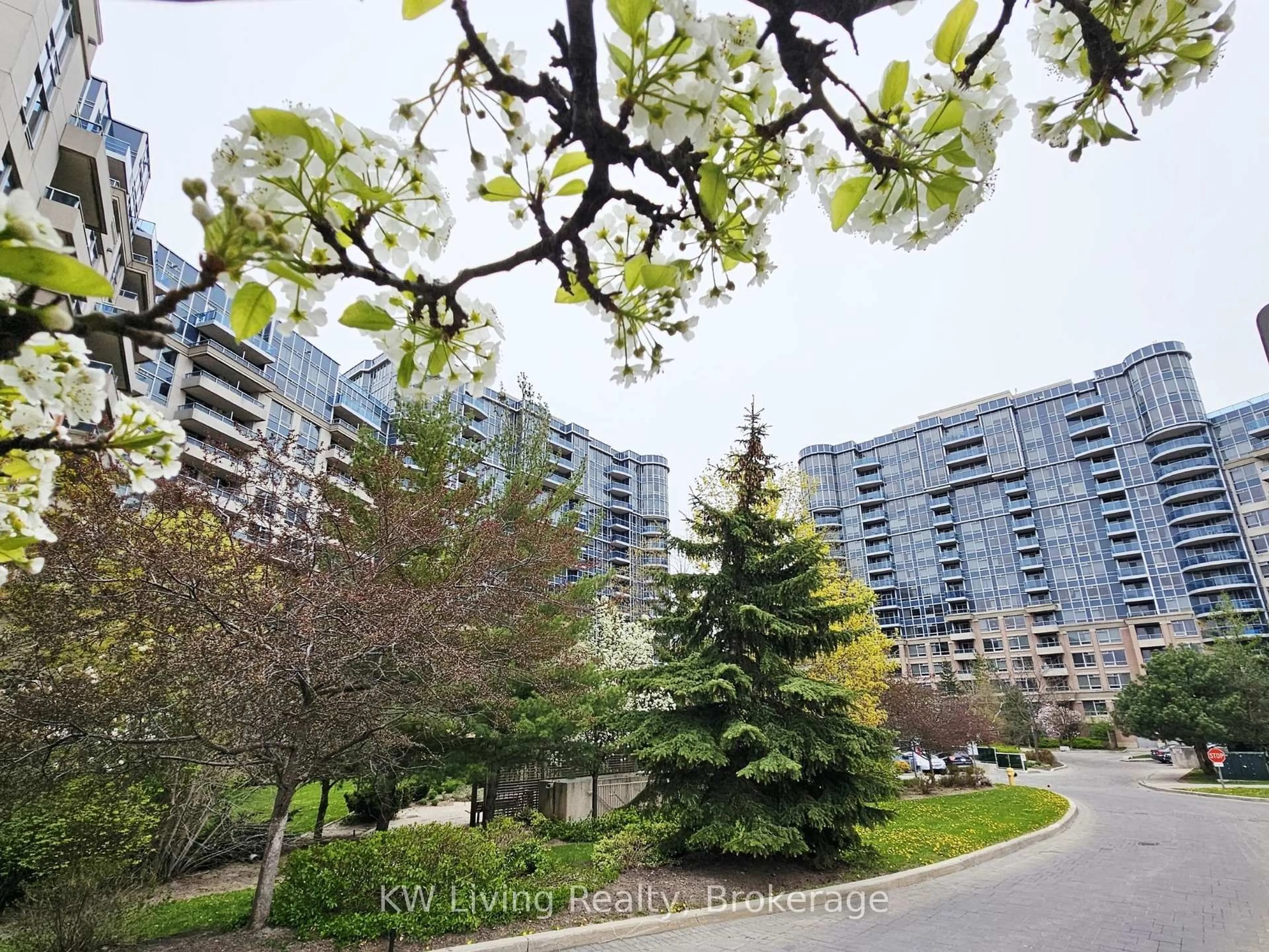Unknown for 33 Cox Blvd #1117, Markham Ontario L3R 8A6