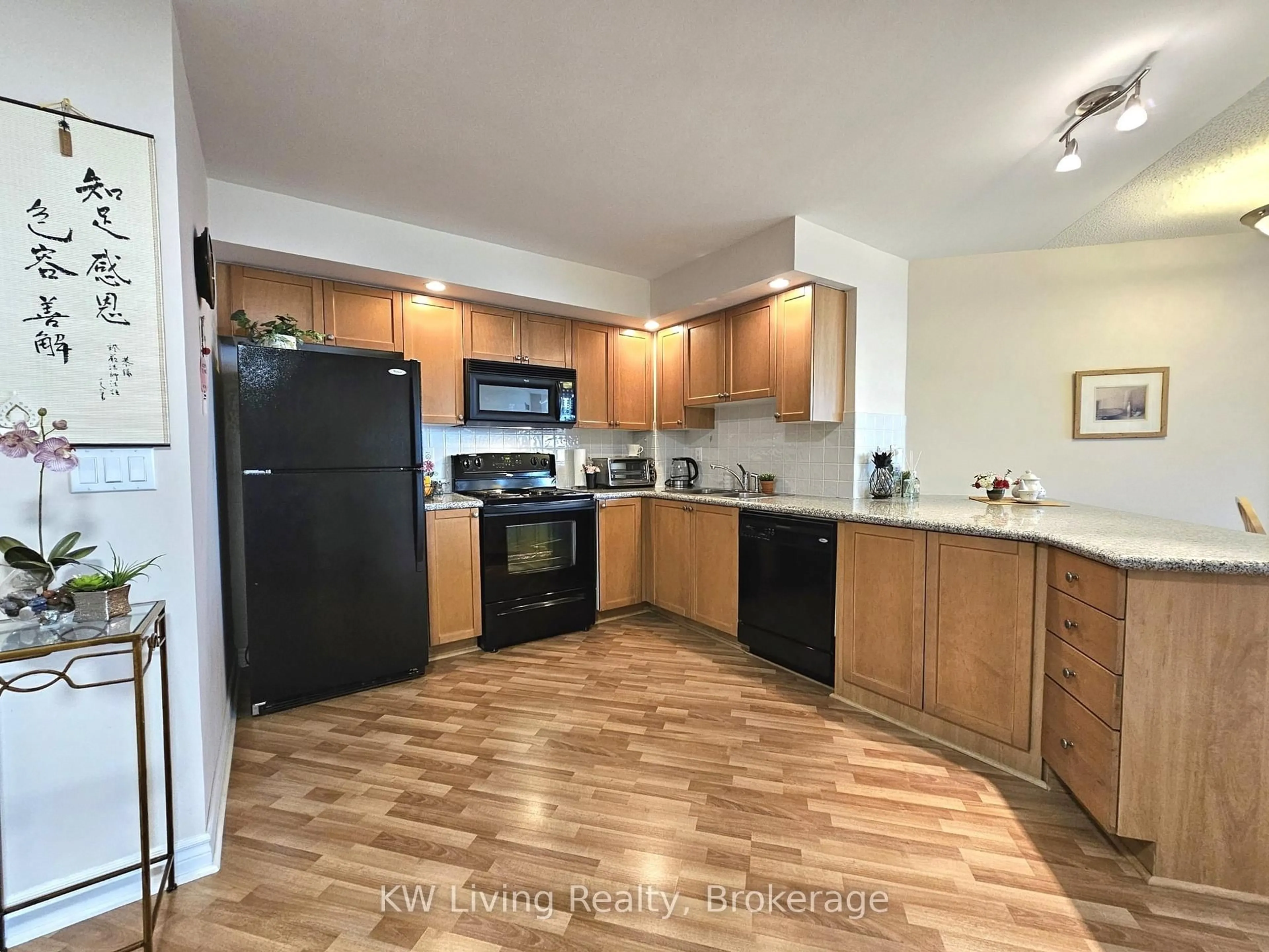 Standard kitchen, unknown for 33 Cox Blvd #1117, Markham Ontario L3R 8A6