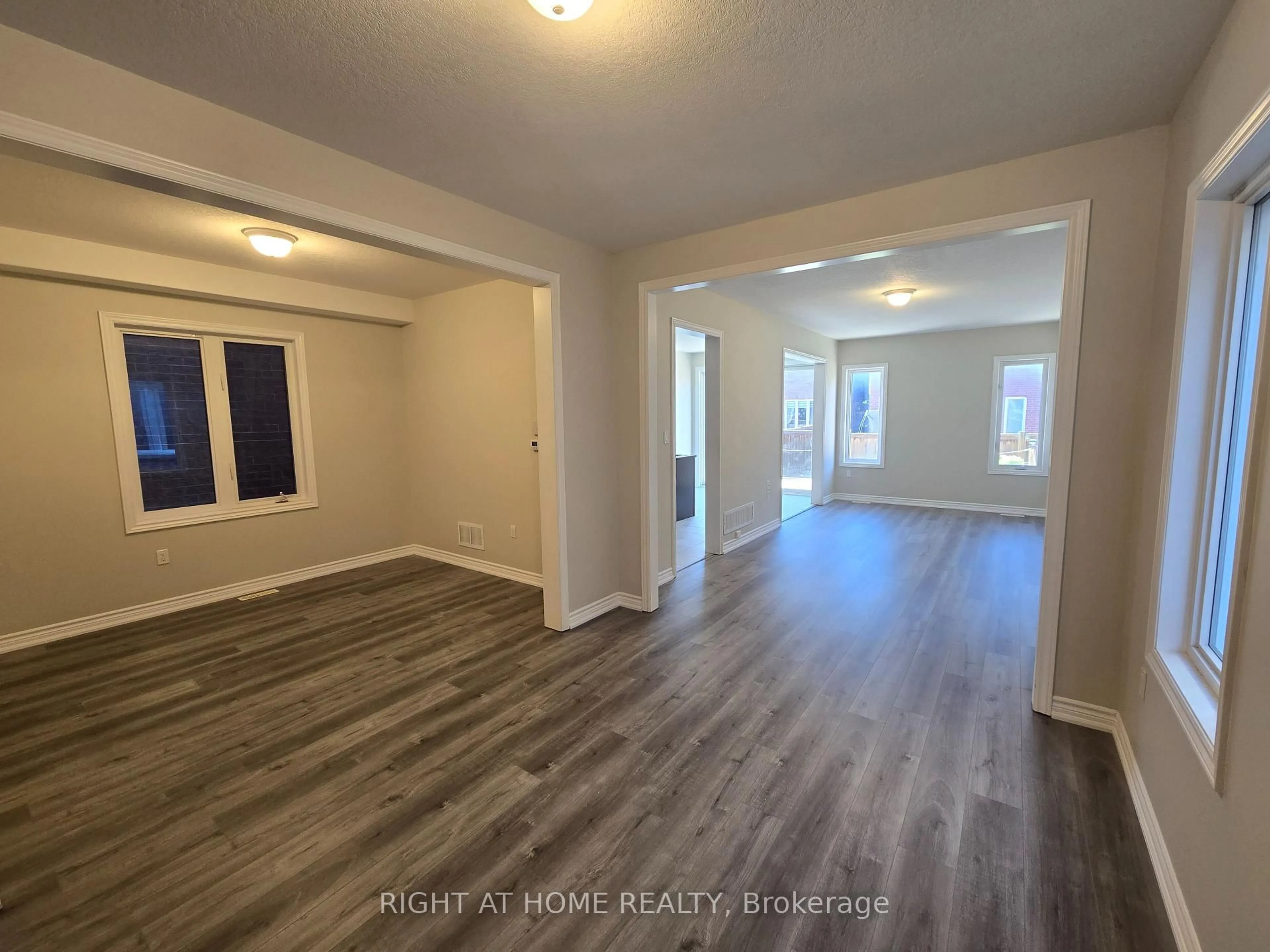 A pic of a room for 52 Holt Dr, New Tecumseth Ontario L9R 0H8