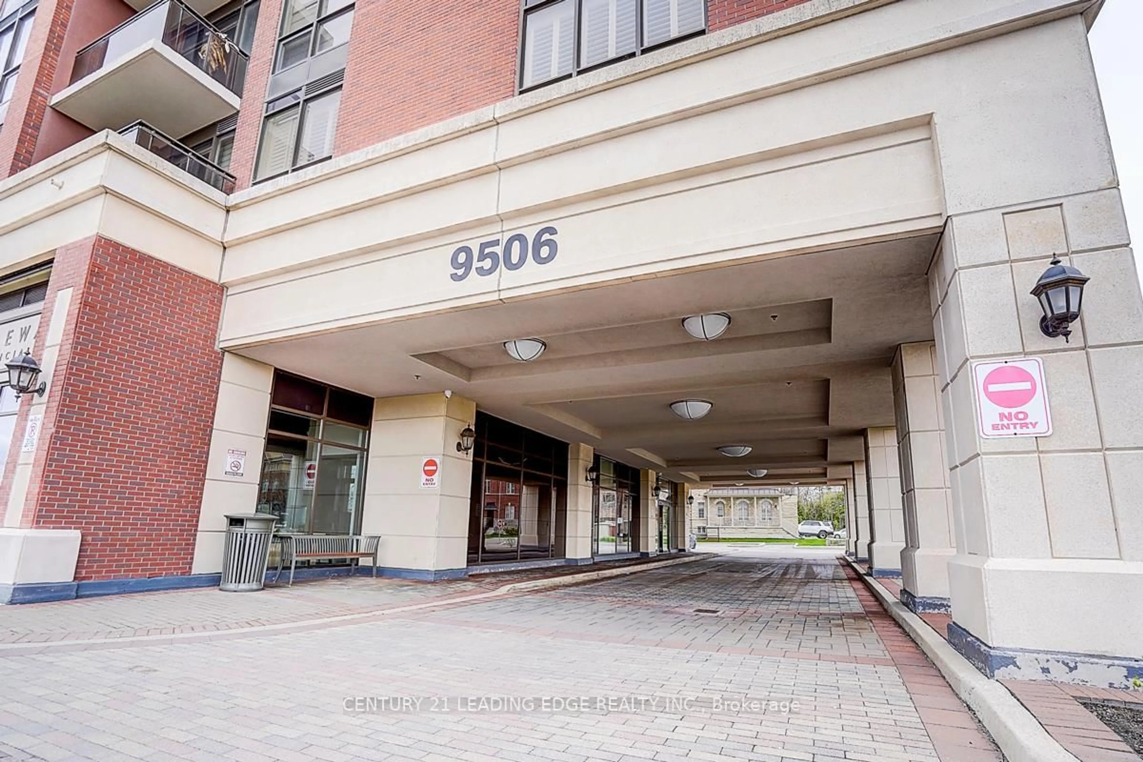 Indoor foyer for 9506 Markham Rd #906, Markham Ontario L6E 0S5