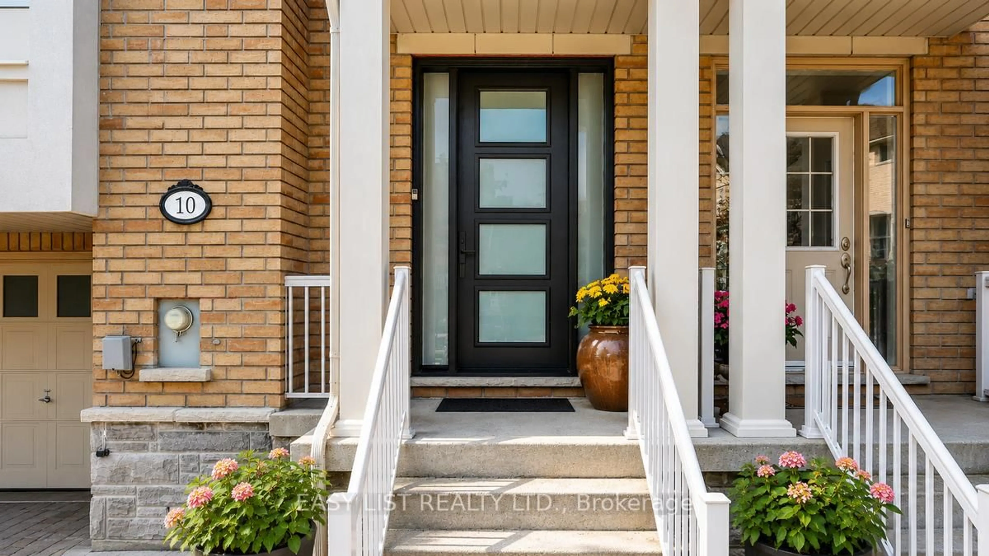 Indoor entryway for 8900 Bathurst St #10, Vaughan Ontario L4J 8A7
