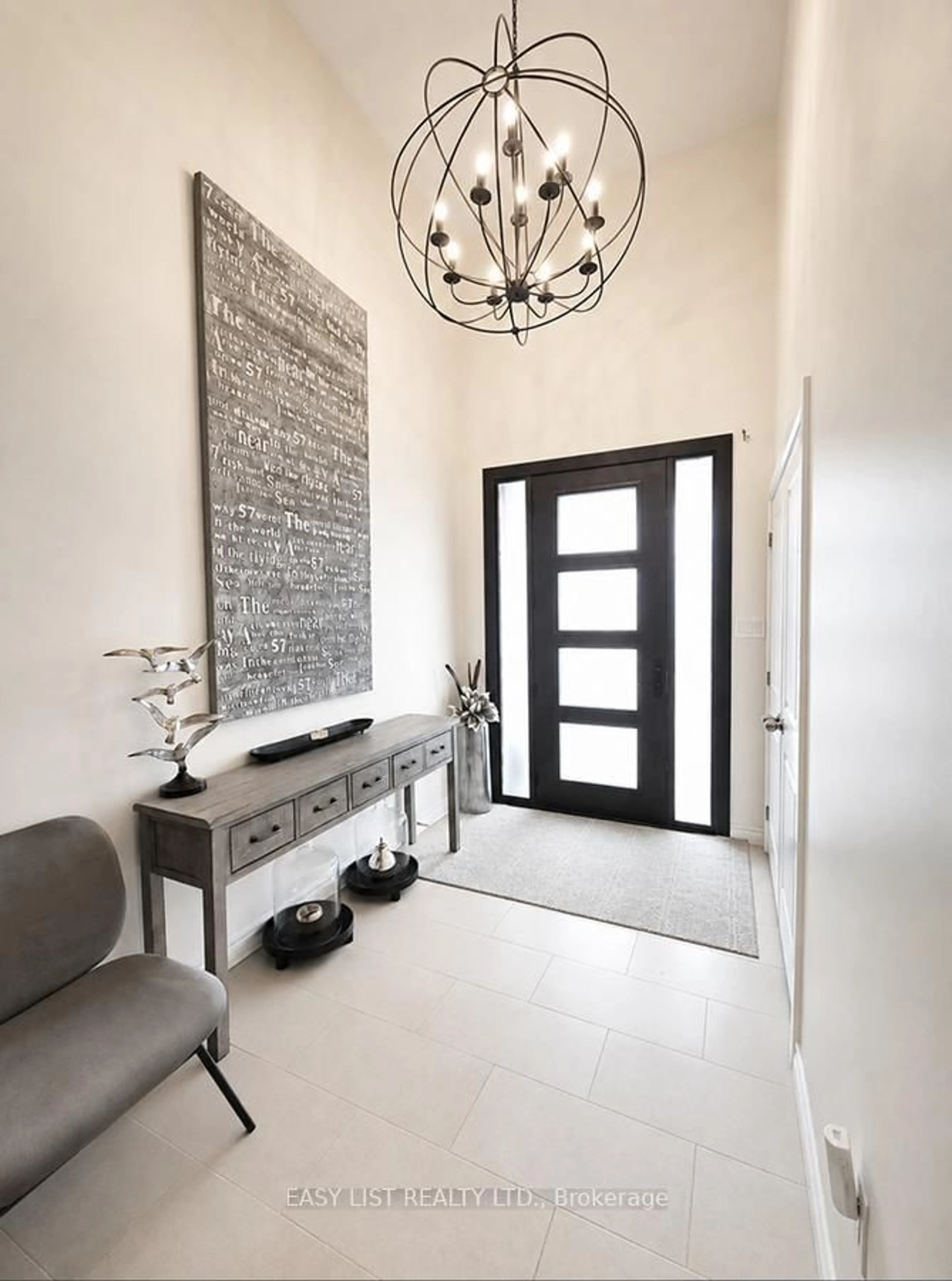 Indoor entryway for 8900 Bathurst St #10, Vaughan Ontario L4J 8A7