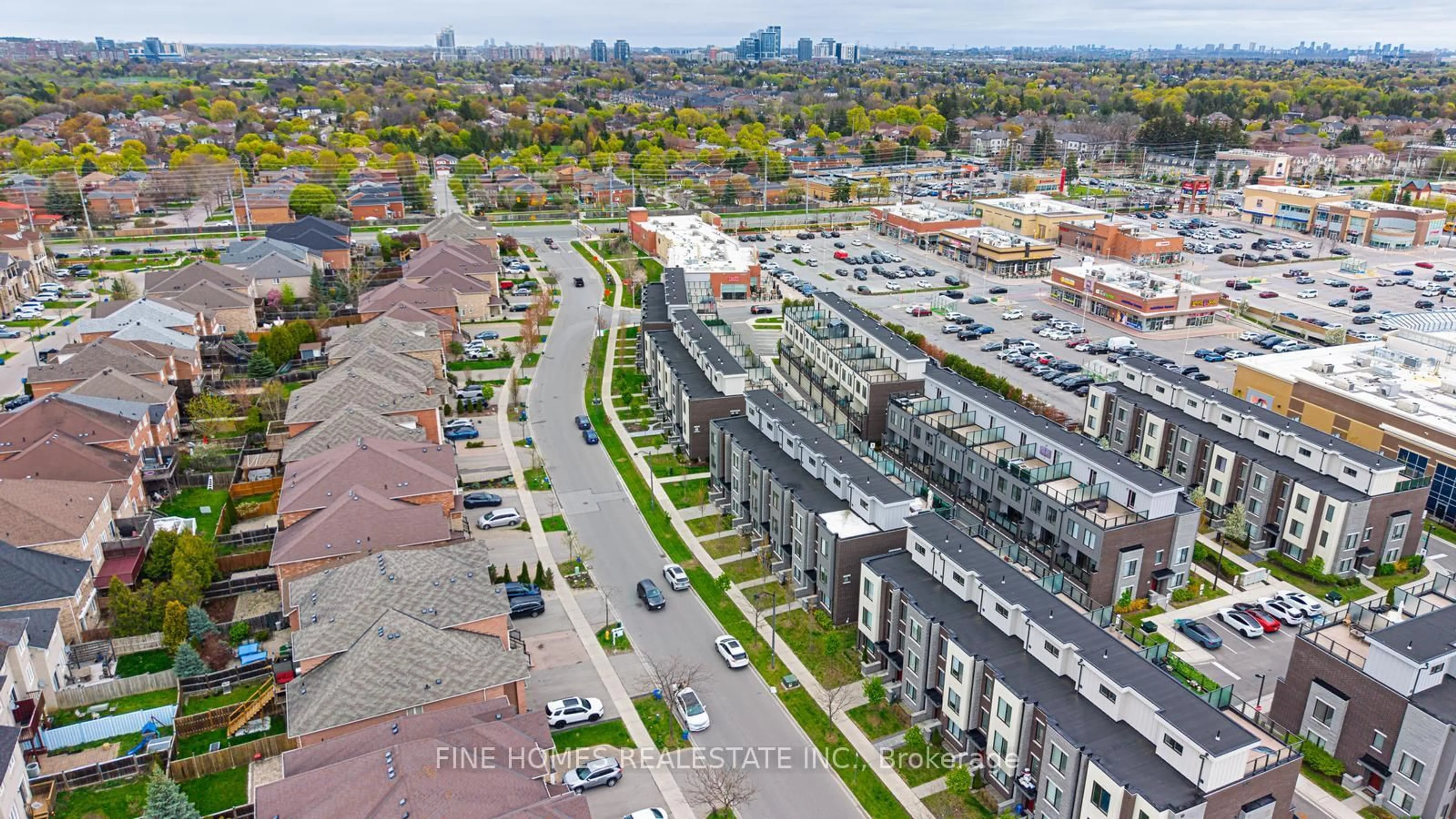 A pic from outside/outdoor area/front of a property/back of a property/a pic from drone, city buildings view from balcony for 66 George Kirby St, Vaughan Ontario L6A 0K5