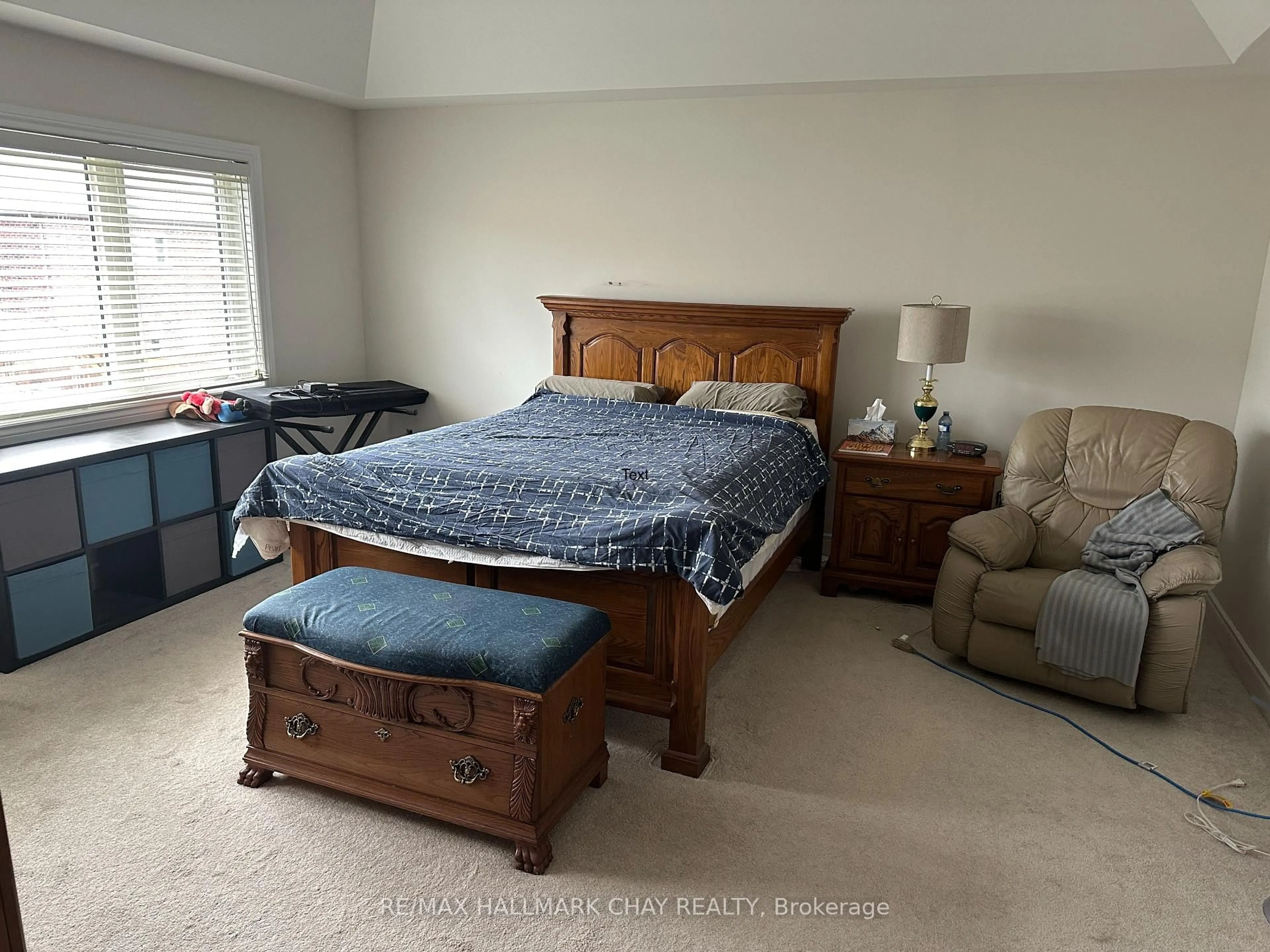 A pic of a room for 962 COLE St, Innisfil Ontario L9S 0J9