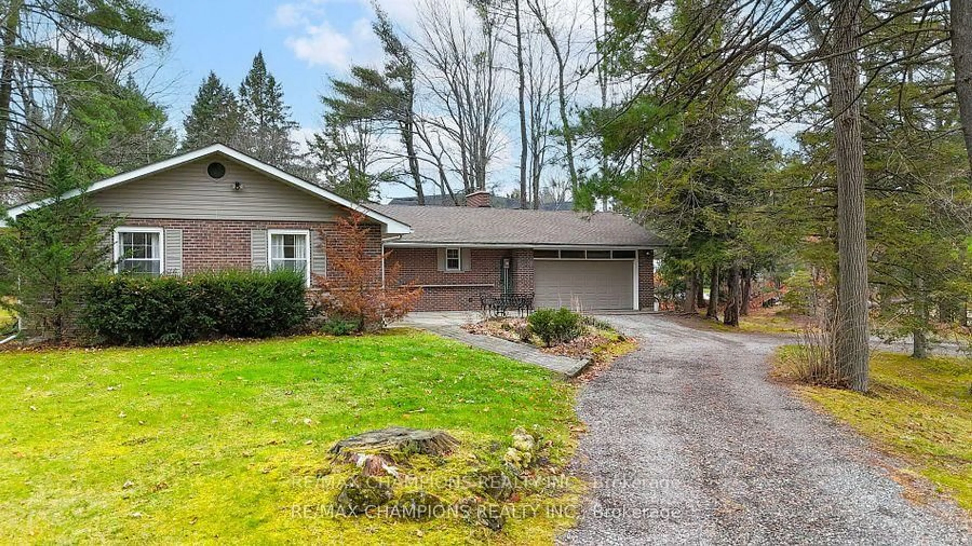 Home with brick exterior material, street for 16548 7th Concession Rd, King Ontario L7B 0E4