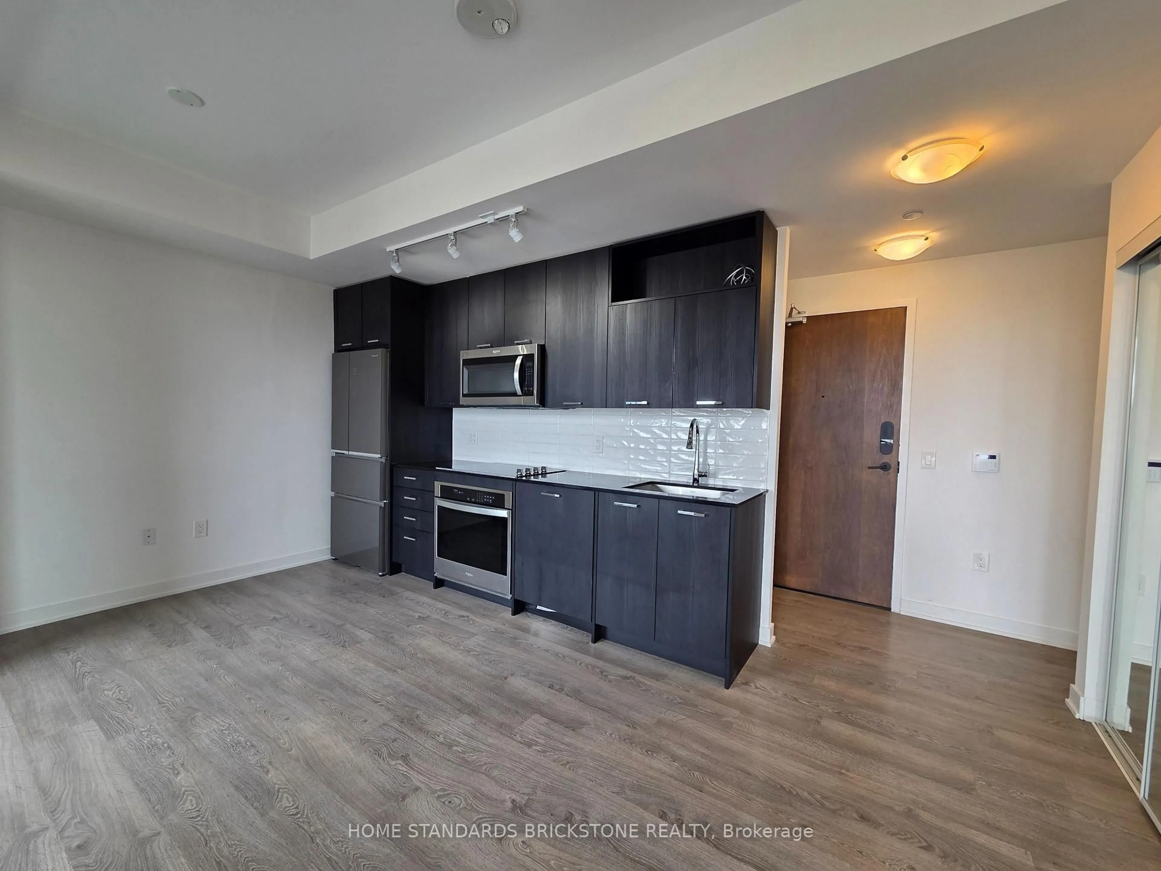 Unknown for 120 Eagle Rock Way #608, Vaughan Ontario L6A 5C2
