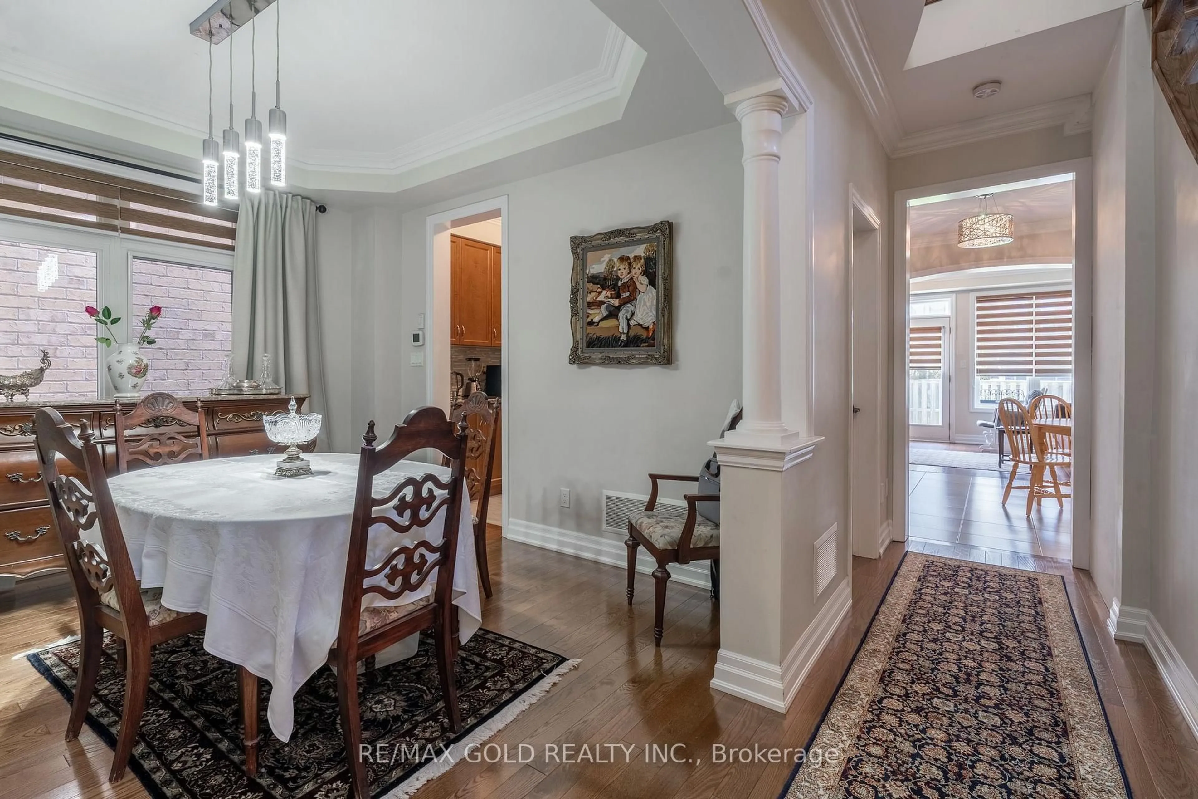 Dining room, ceramic/tile floor for 54 Robert Berry Cres, King Ontario L7B 1L4