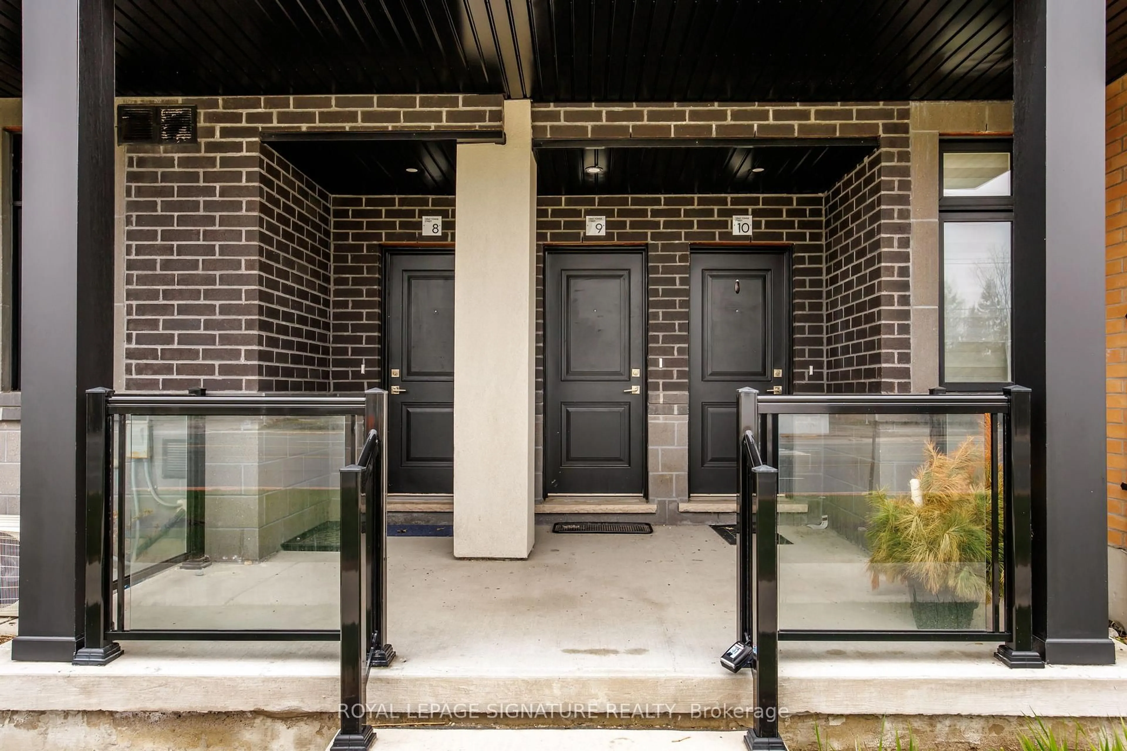 Unknown for 12860 Yonge St #9, Richmond Hill Ontario L4E 1J4