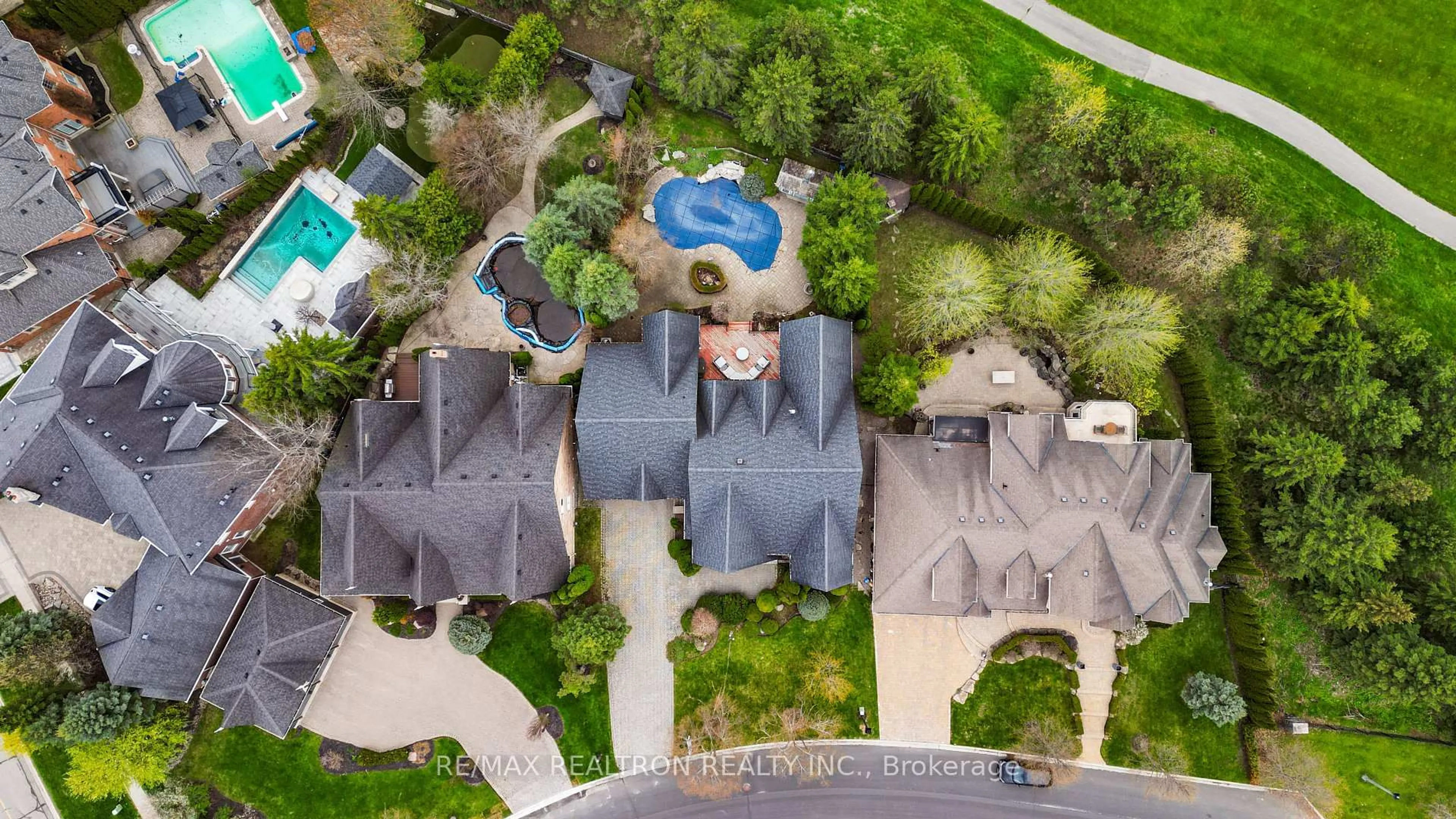 Unknown for 4 The Fairways, Markham Ontario L6C 1Z4