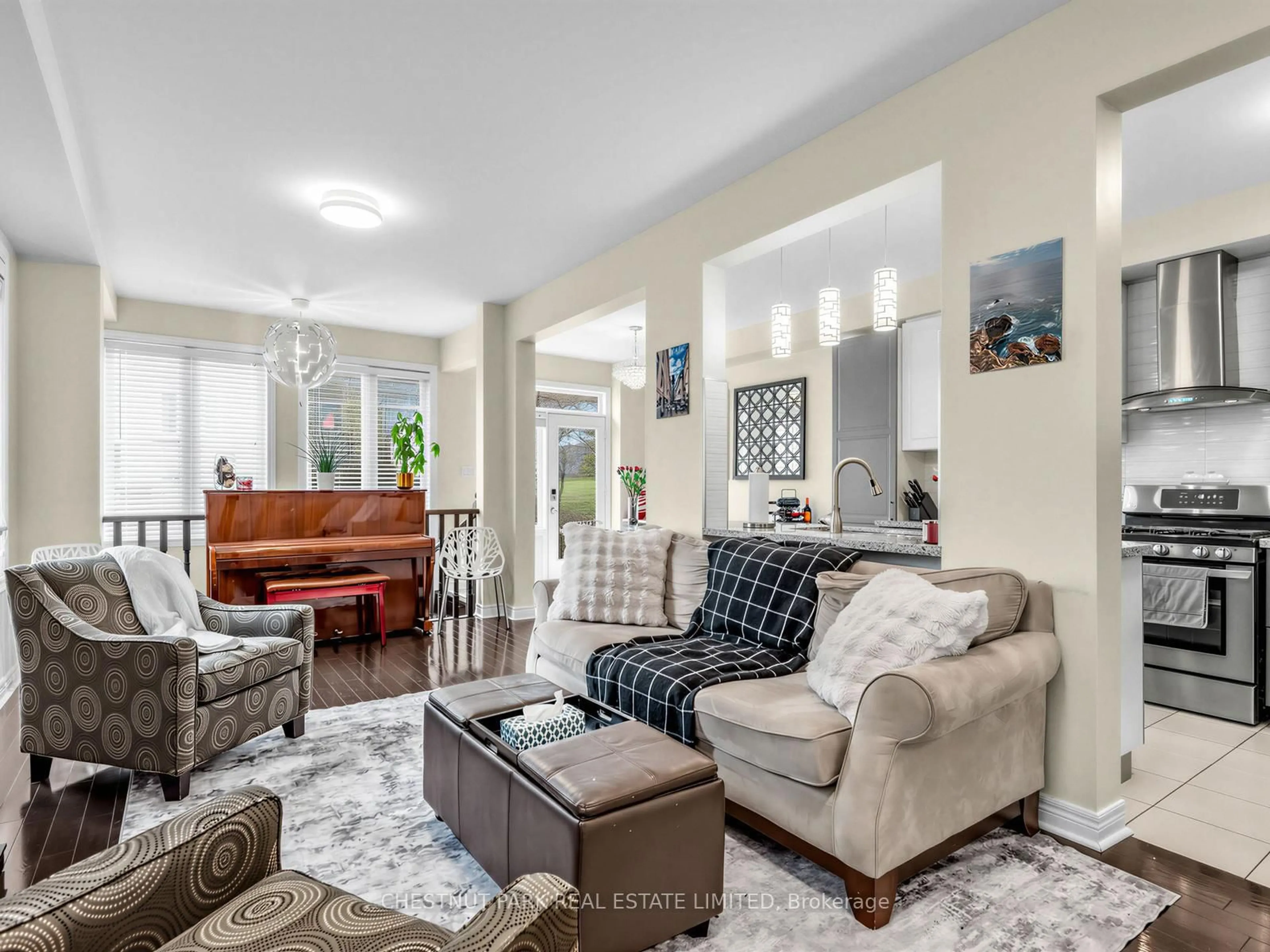 Unknown for 11 Constable St, Aurora Ontario L4G 1B7