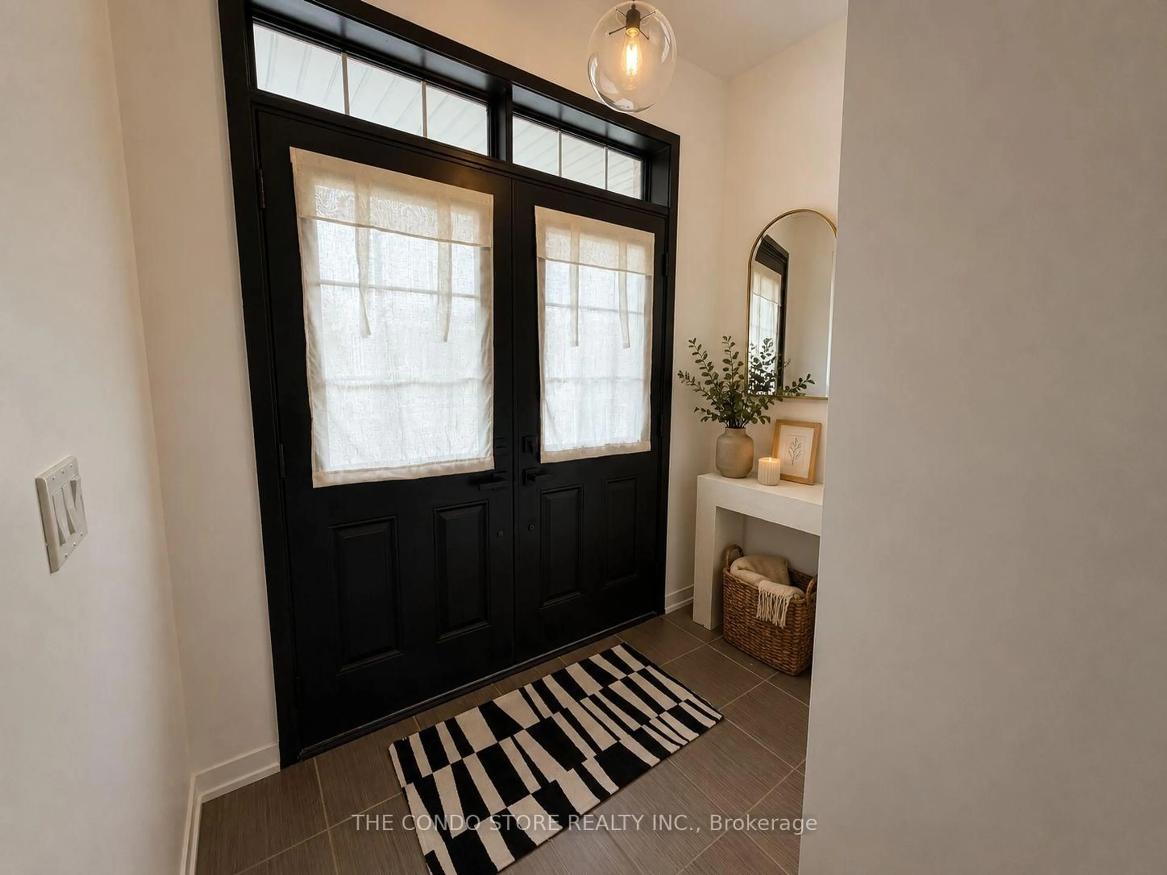 Unknown for 134 Maguire Rd, Newmarket Ontario L3X 0M1