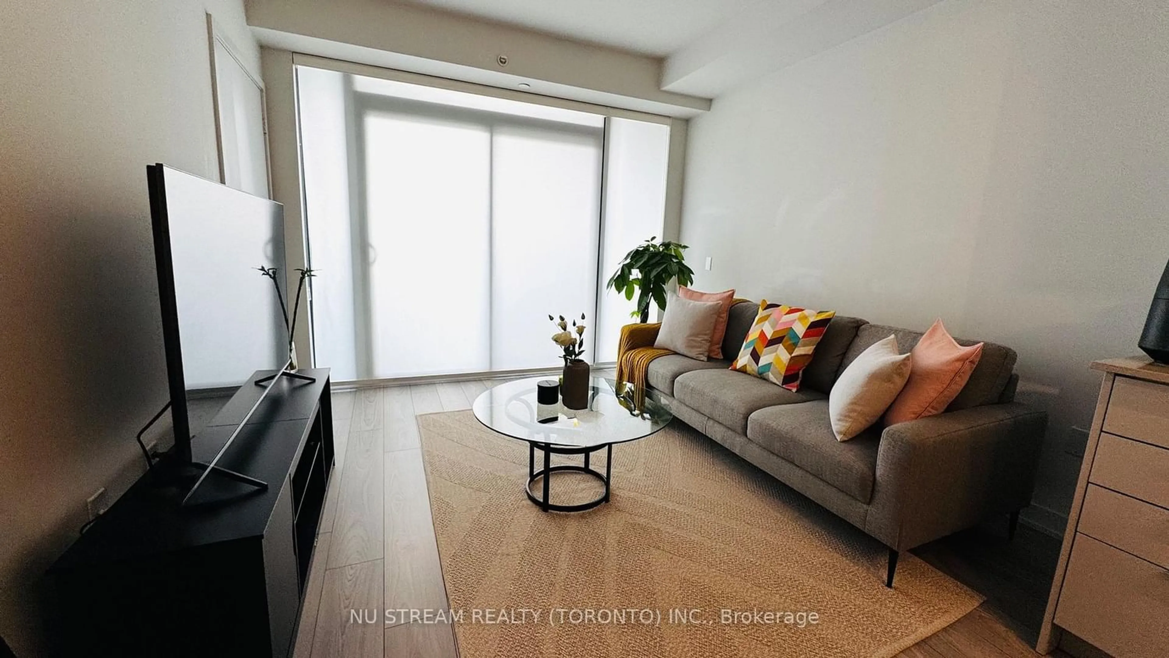 Unknown for 2920 Highway 7 Rd #904, Vaughan Ontario L4K 0P4