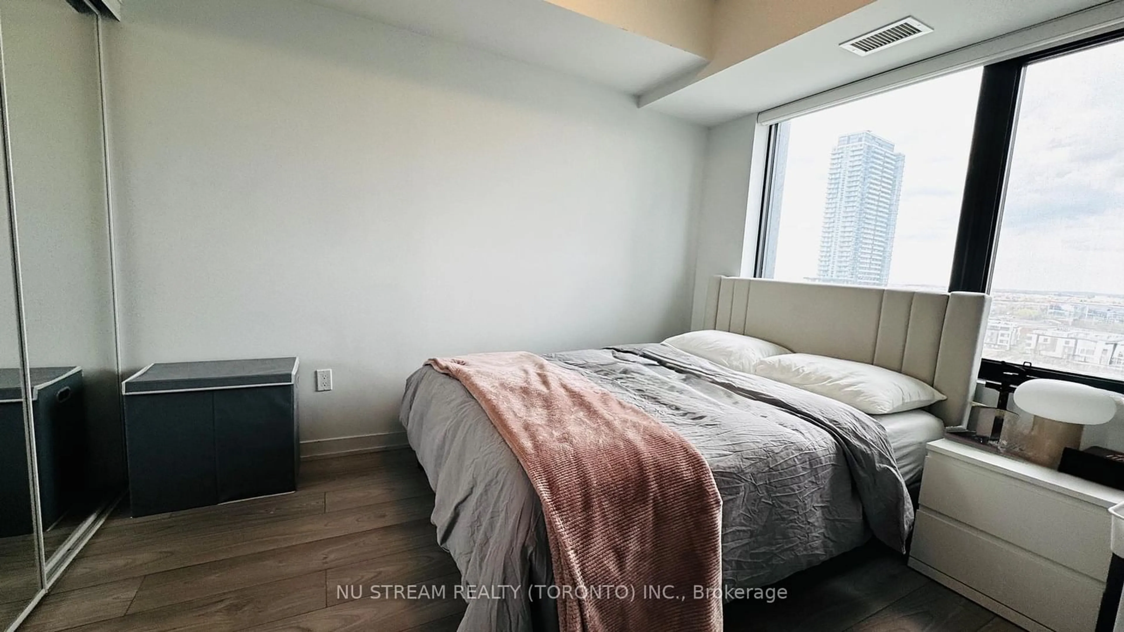 Unknown for 2920 Highway 7 Rd #904, Vaughan Ontario L4K 0P4