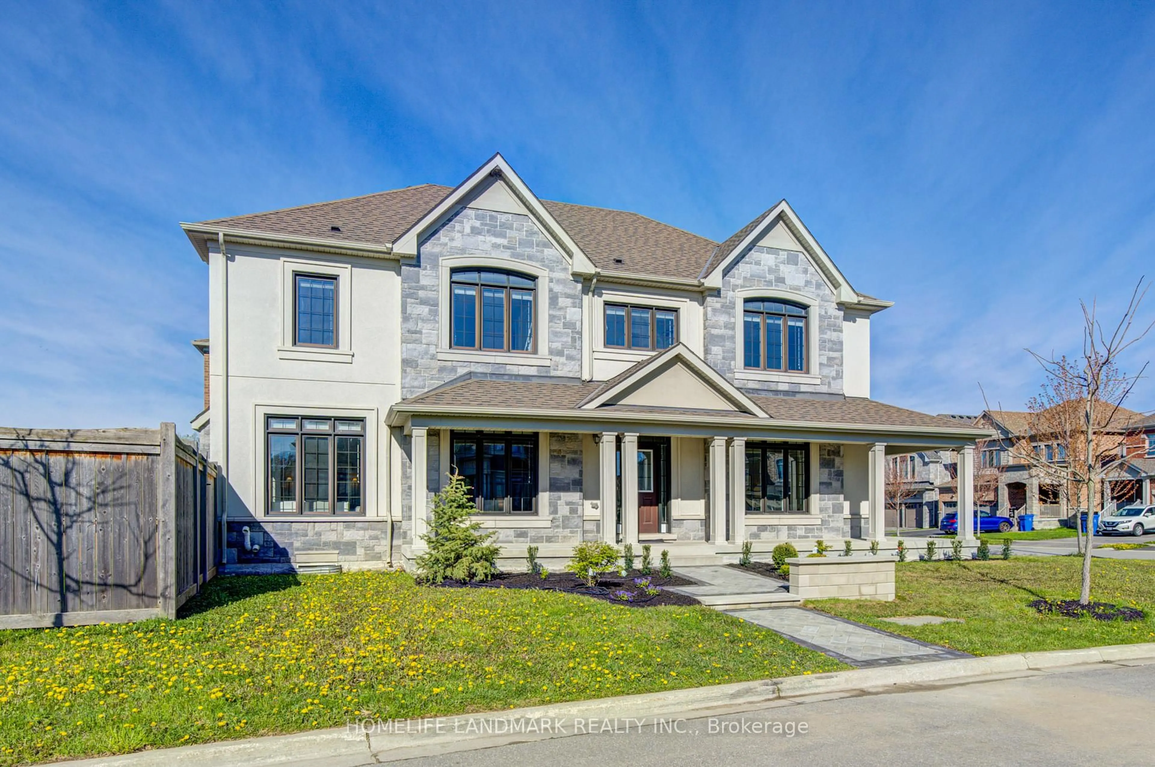 Home with brick exterior material, street for 7 Deer Pass Rd, East Gwillimbury Ontario L9N 0S5