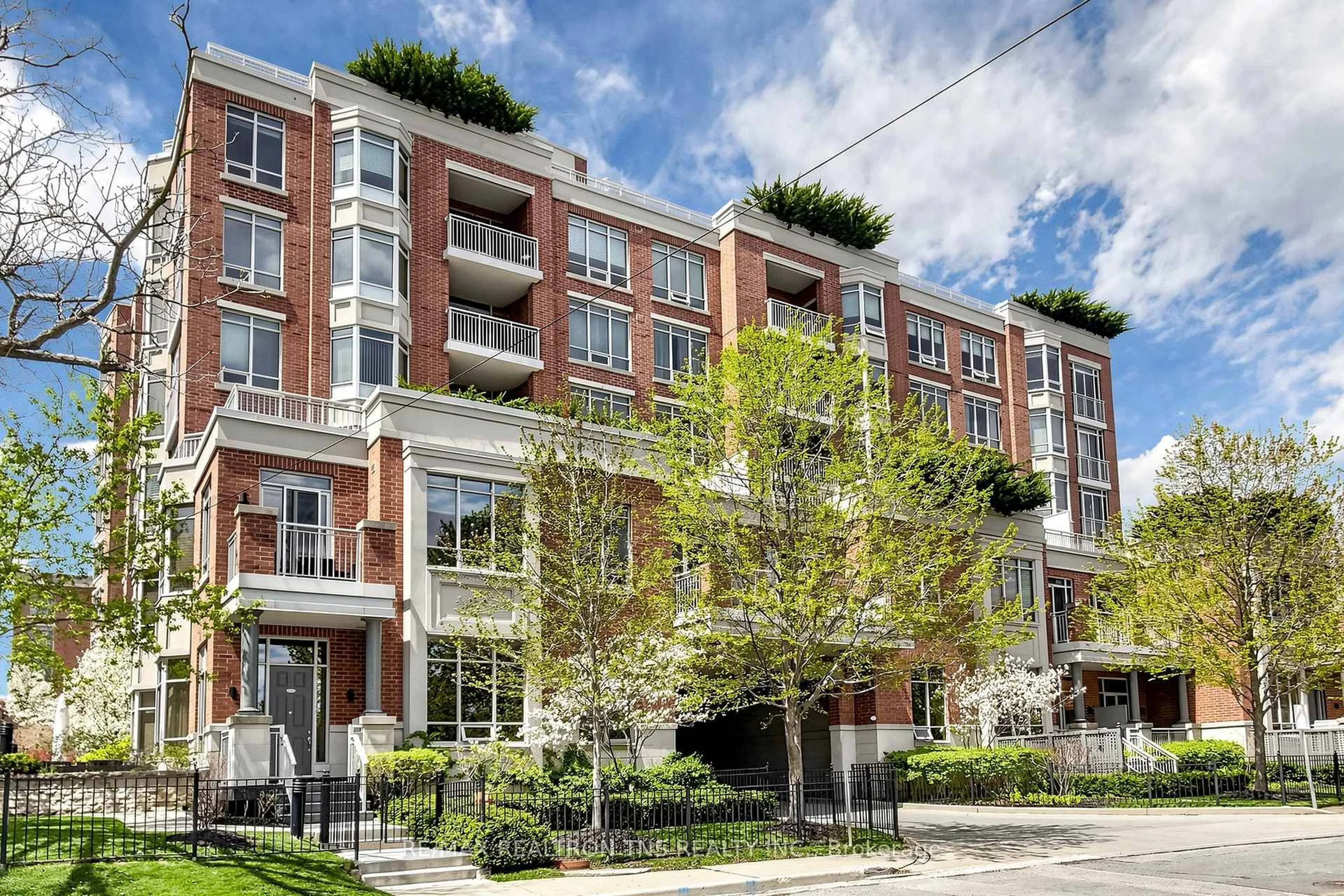 Home with brick exterior material, street for 10101 Yonge St #313, Richmond Hill Ontario L4C 1T7