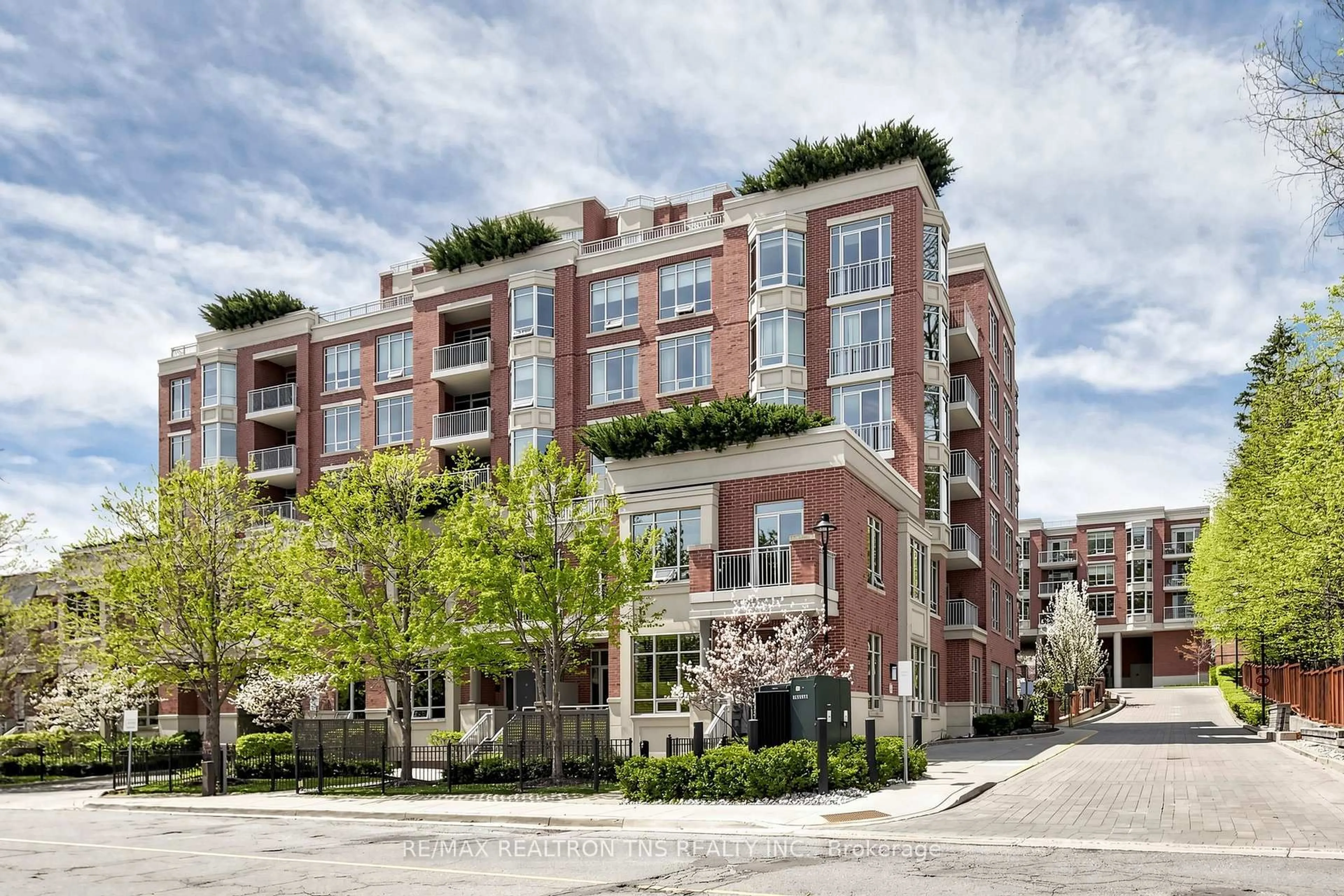Home with brick exterior material, street for 10101 Yonge St #313, Richmond Hill Ontario L4C 1T7
