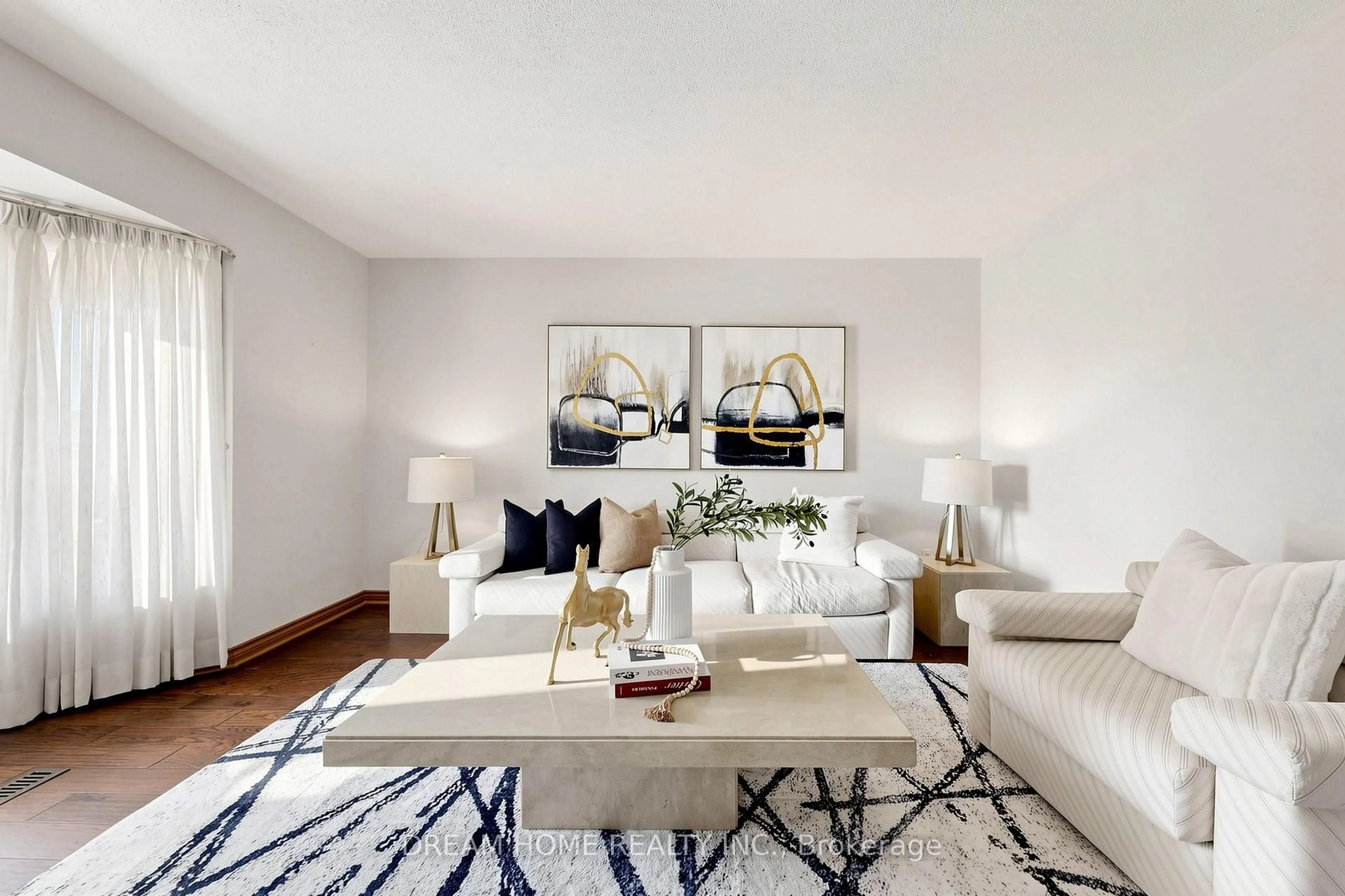 Living room with furniture, unknown for 312 Valeria Blvd, Vaughan Ontario L4L 6V7