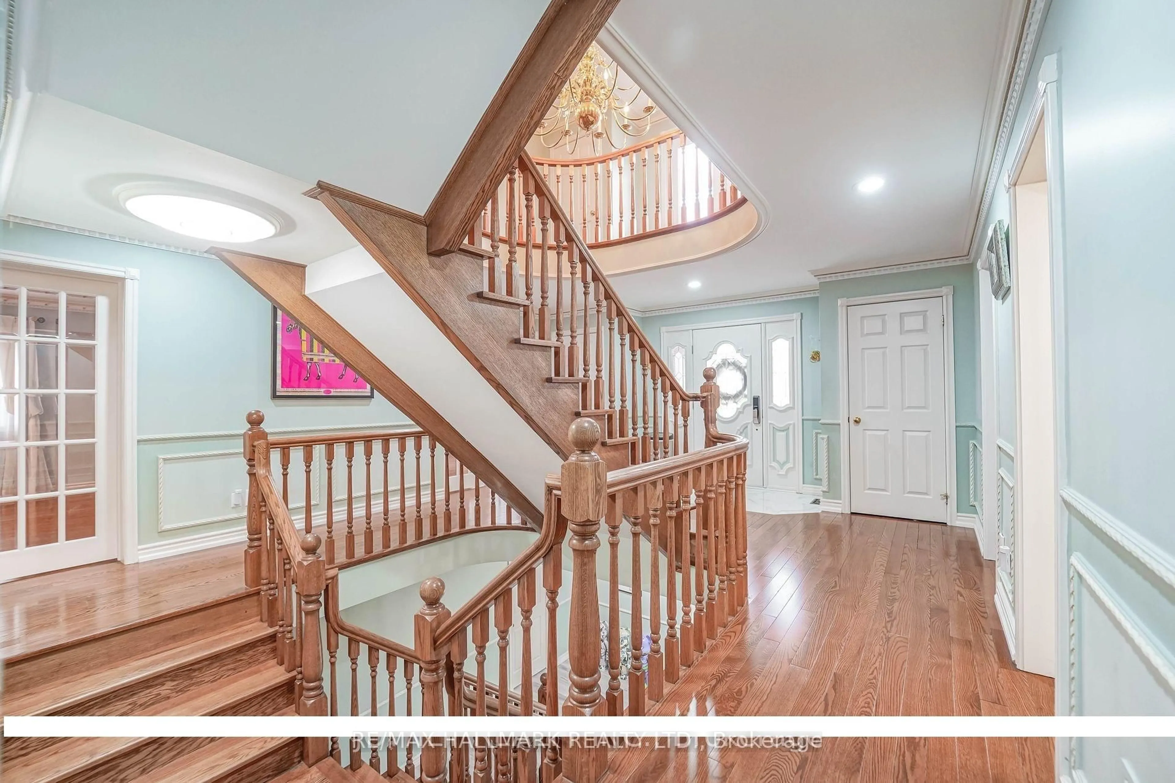 Unknown for 33 Oatlands Cres, Richmond Hill Ontario L4C 9P1