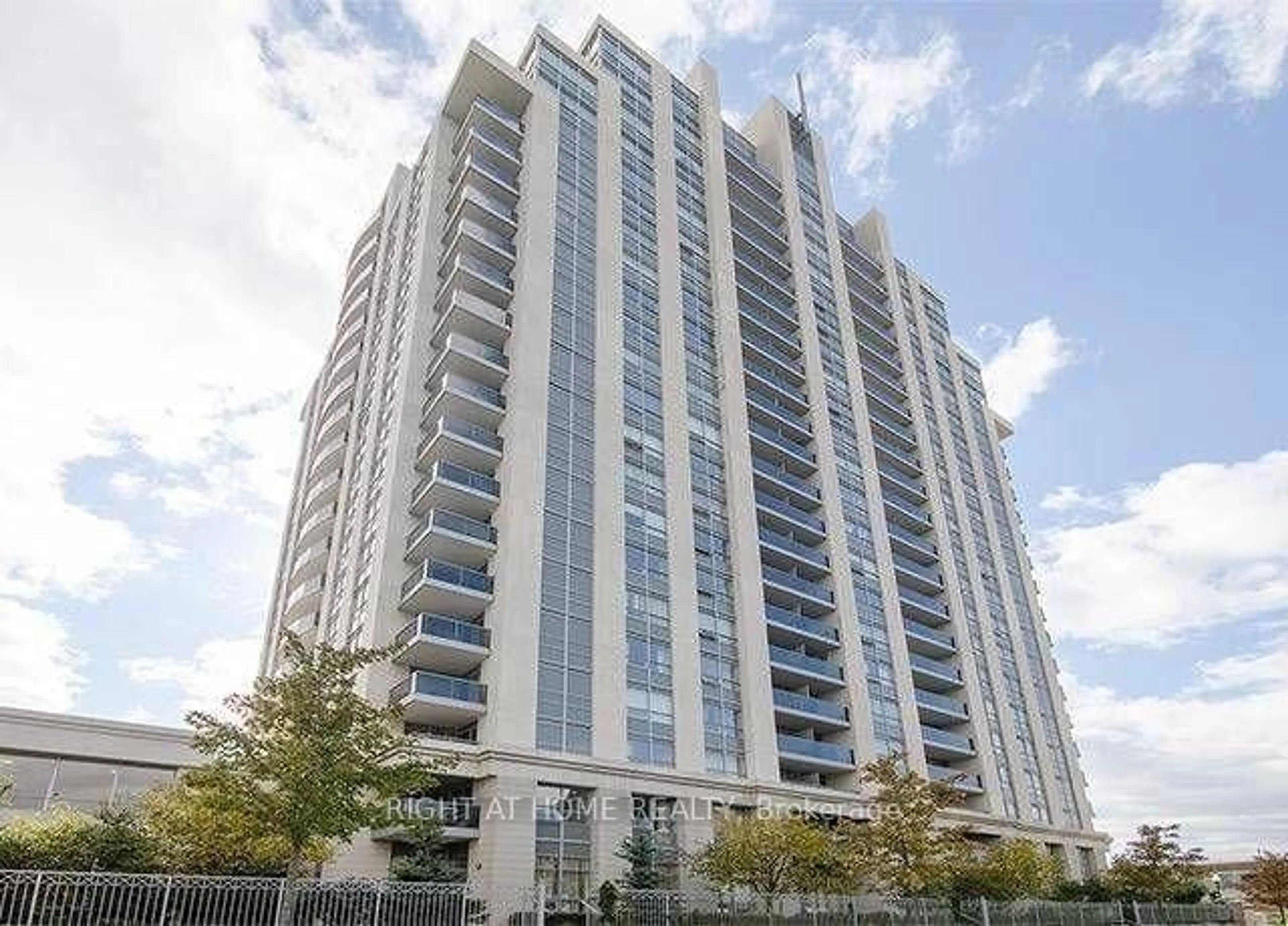 Unknown for 15 North Park Rd #LPH209, Vaughan Ontario L4J 0A1