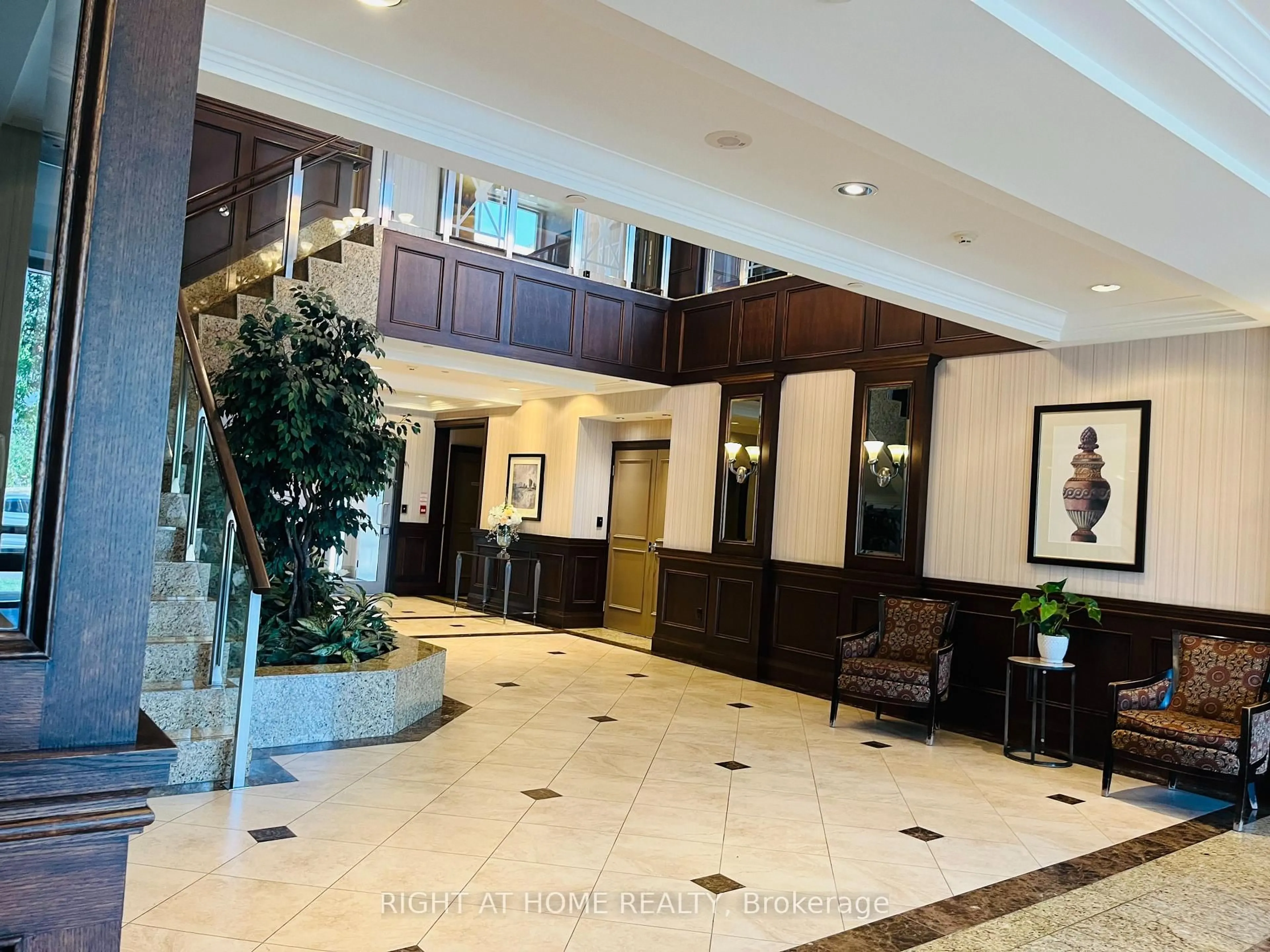 Lobby for 15 North Park Rd #LPH209, Vaughan Ontario L4J 0A1