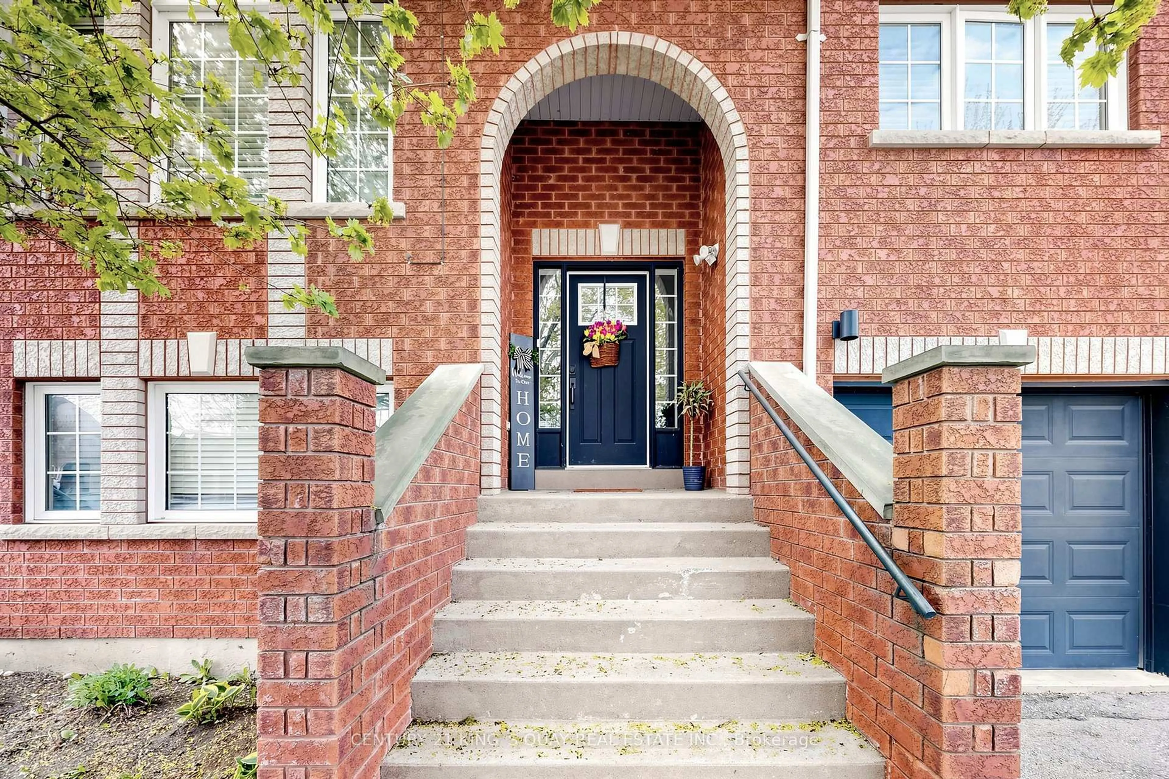 Unknown for 20 Kerfoot Cres, Georgina Ontario L4P 4C1