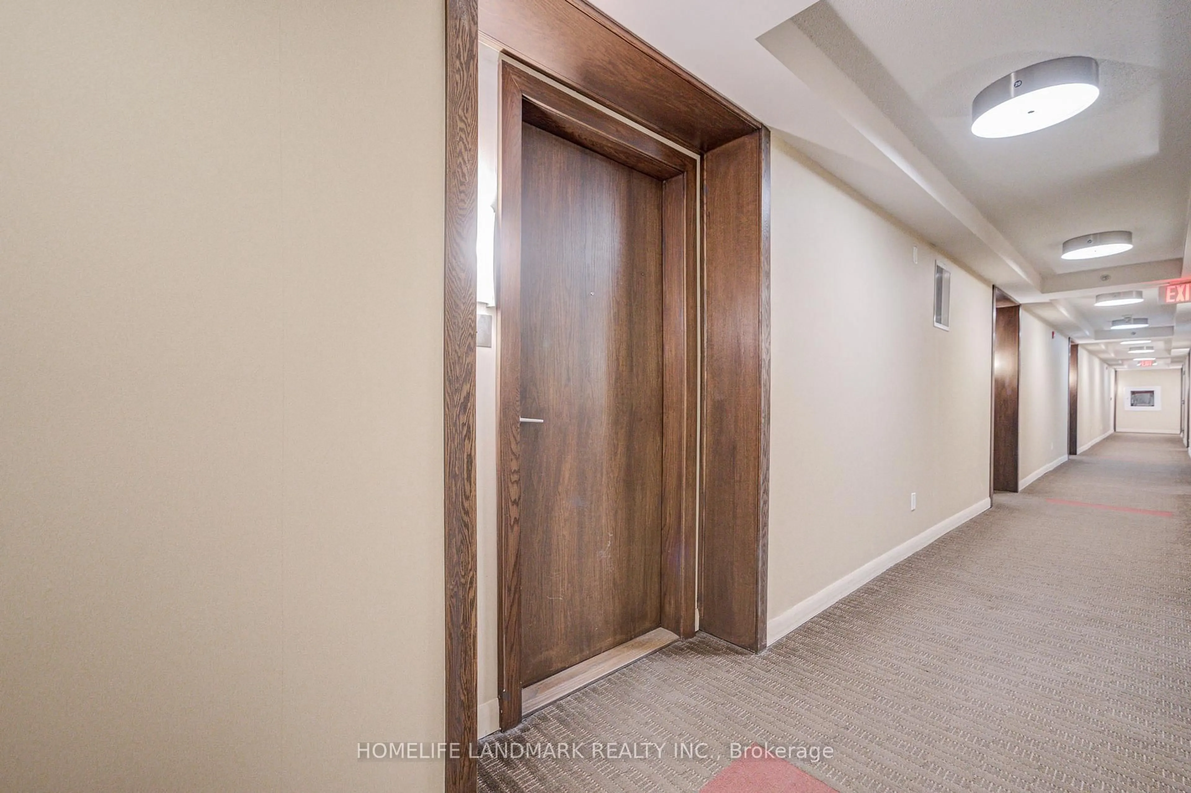 Indoor foyer for 75 Norman Bethune Ave #714, Richmond Hill Ontario L4B 0B6