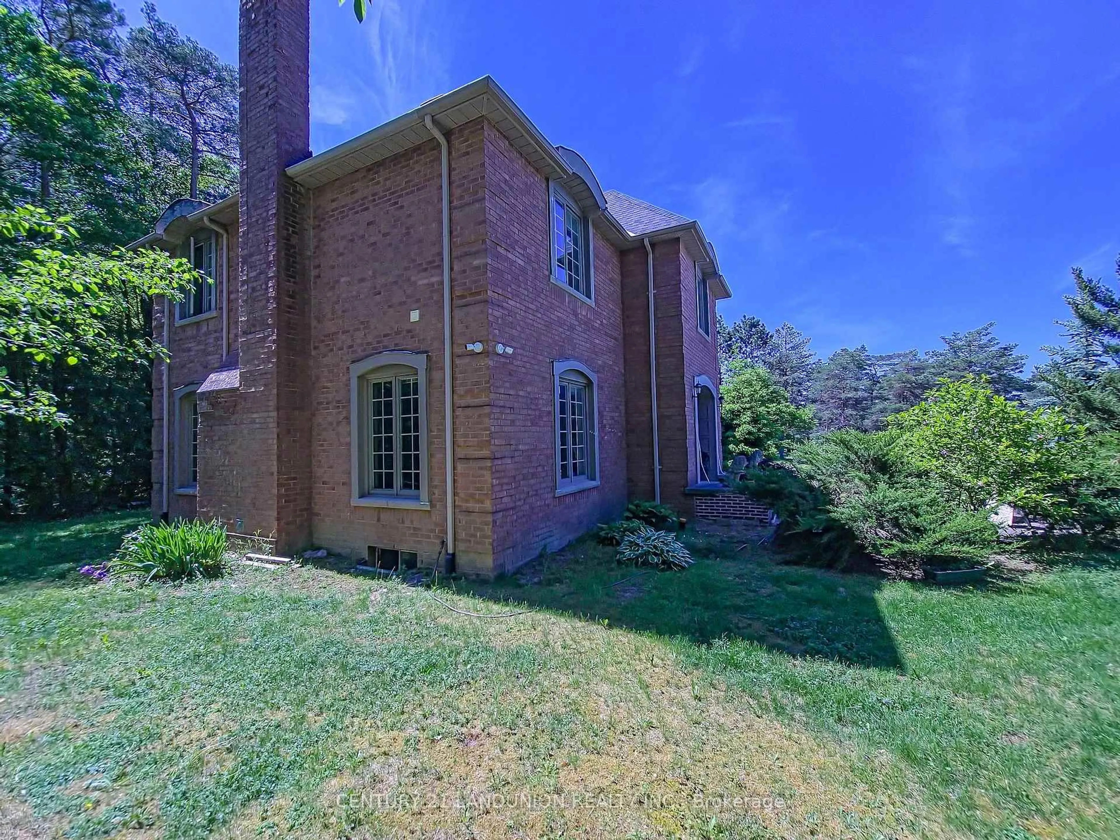 Home with brick exterior material, unknown for 2 Heron Tr, Whitchurch-Stouffville Ontario L3Y 4W1
