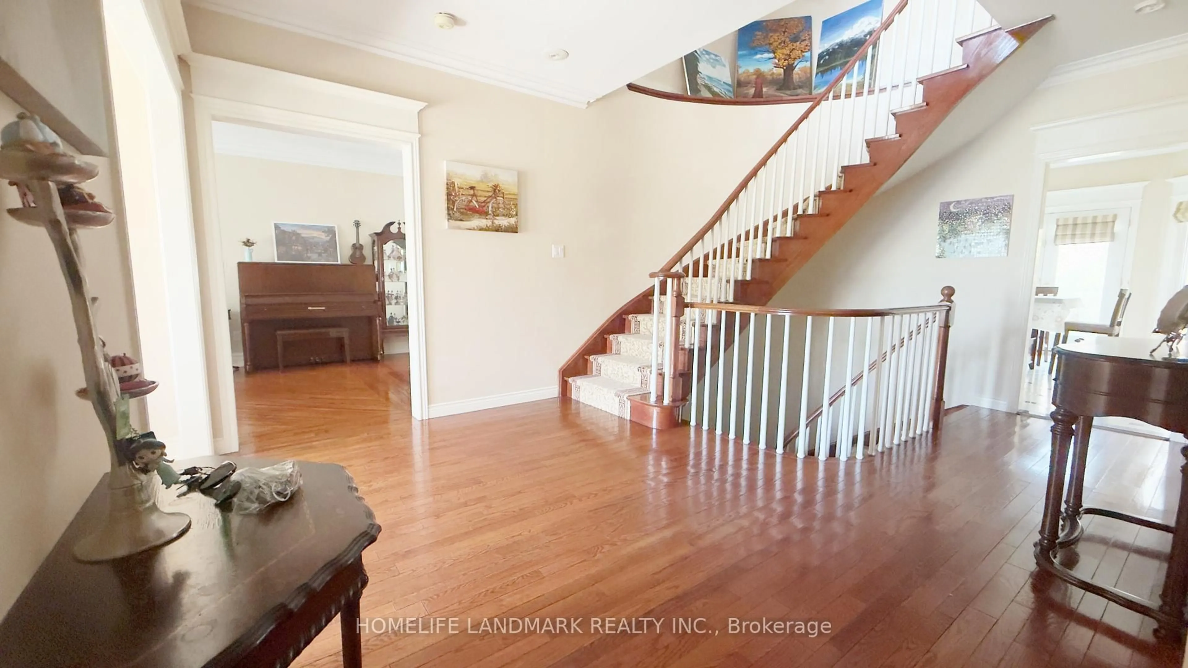 Unknown for 136 Worth Blvd, Vaughan Ontario L4J 7V5