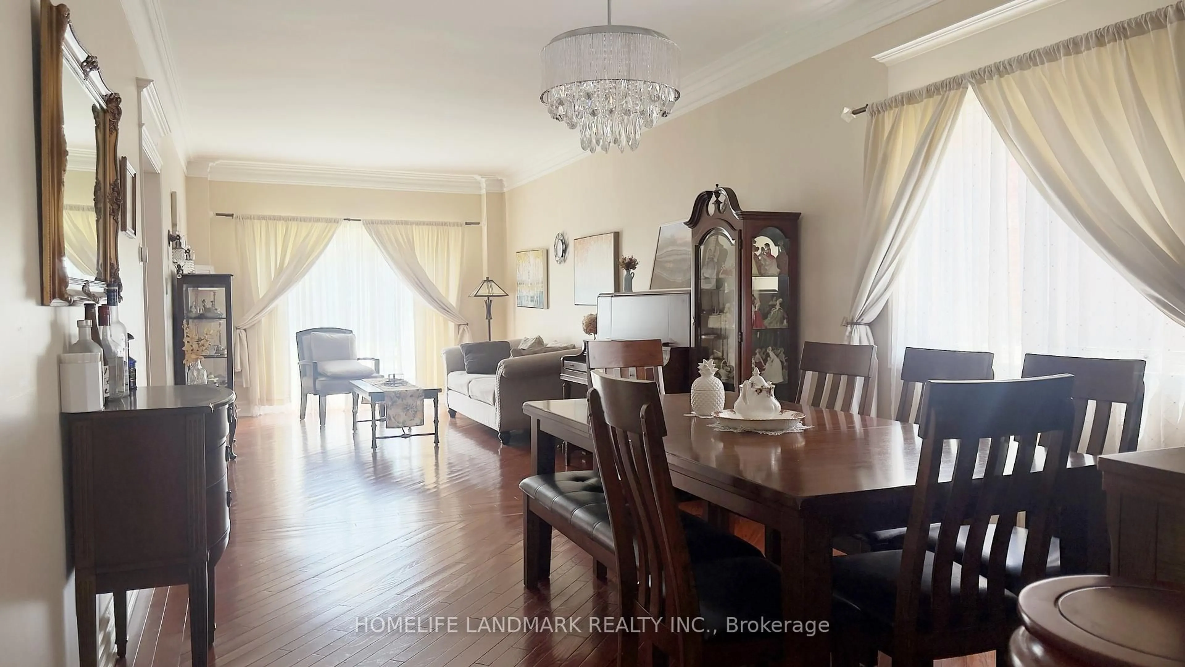 Dining room, wood/laminate floor for 136 Worth Blvd, Vaughan Ontario L4J 7V5