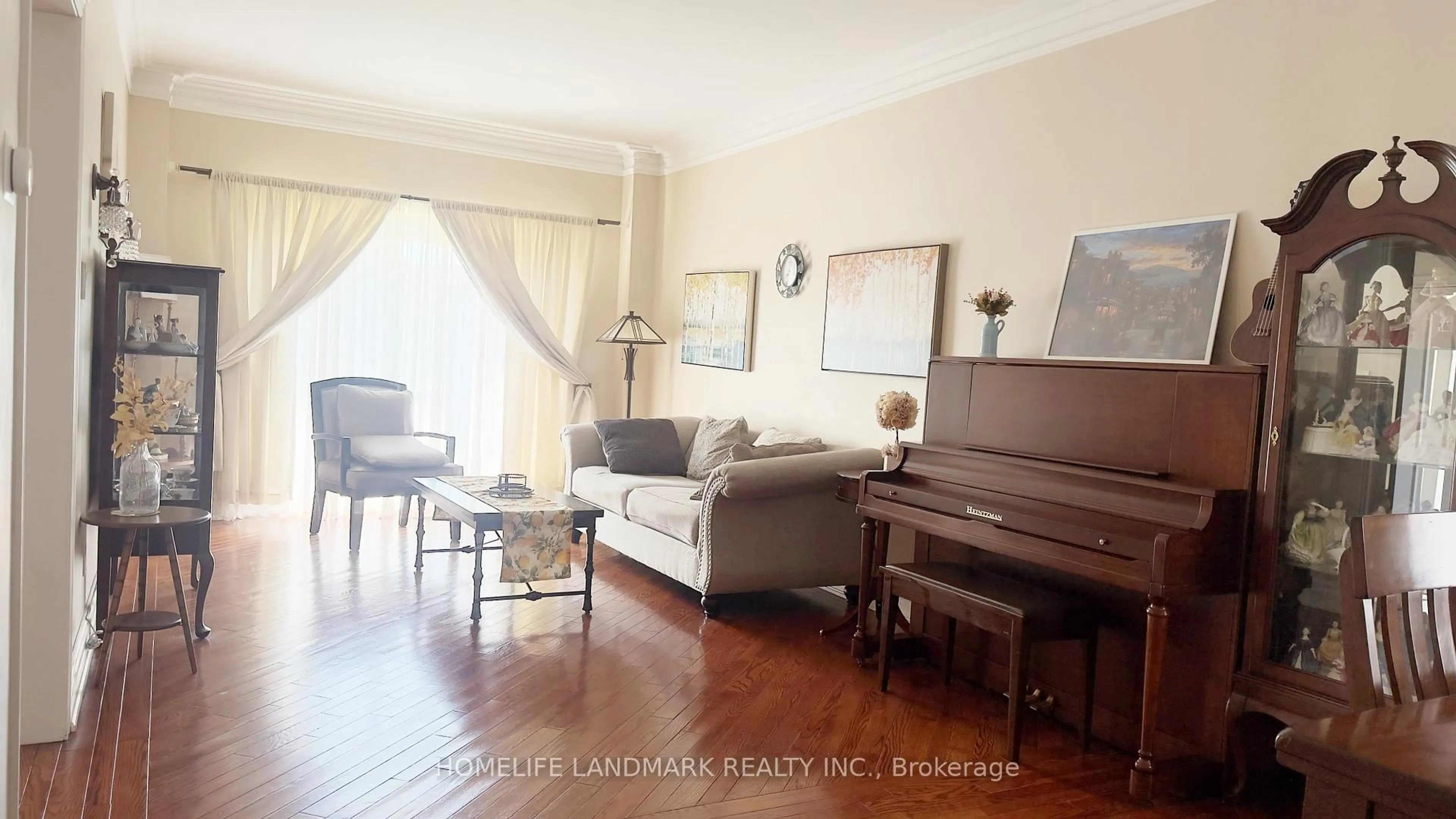 Living room with furniture, wood/laminate floor for 136 Worth Blvd, Vaughan Ontario L4J 7V5