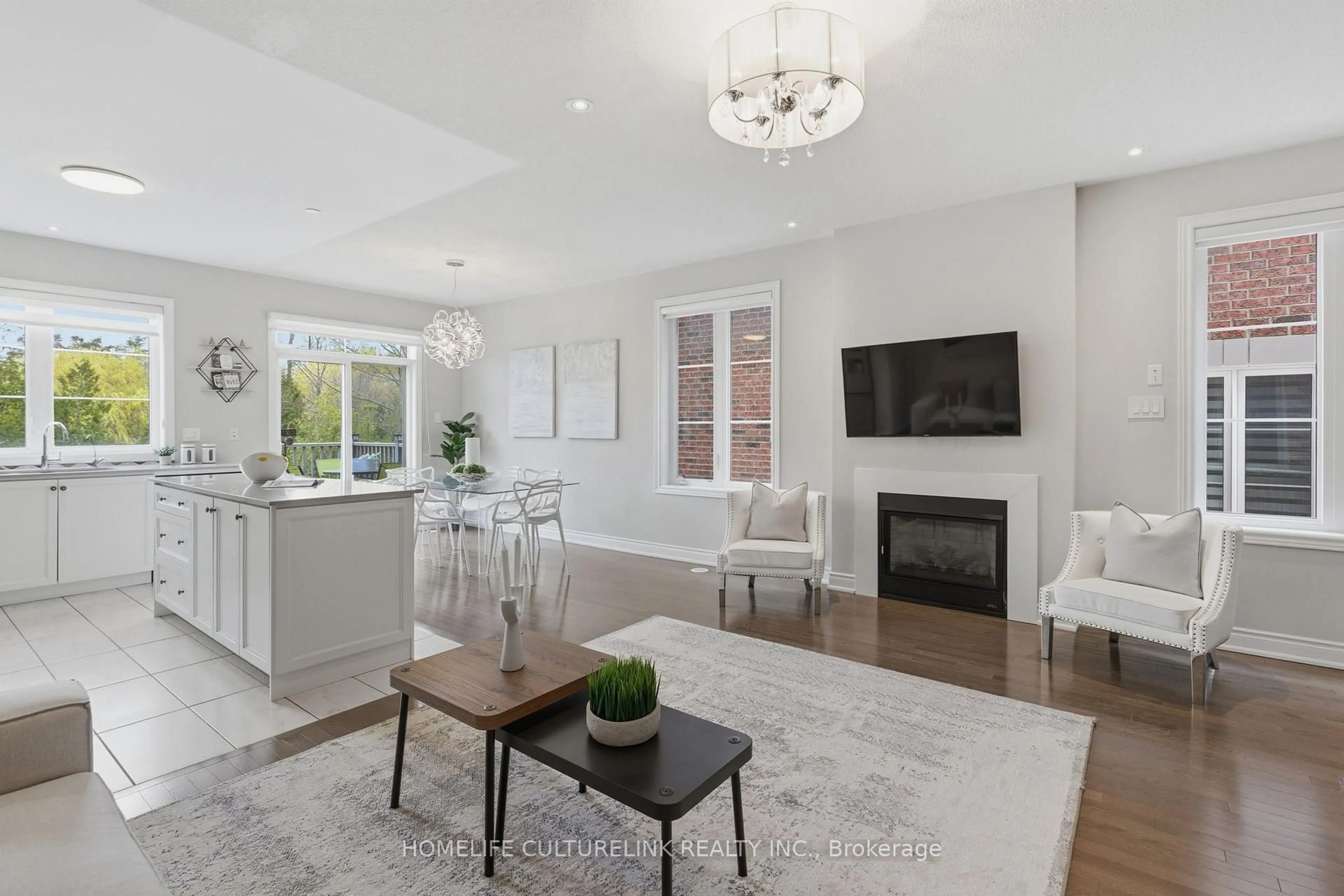 Unknown for 1331 Major Mackenzie Dr #126, Vaughan Ontario L6A 4W4