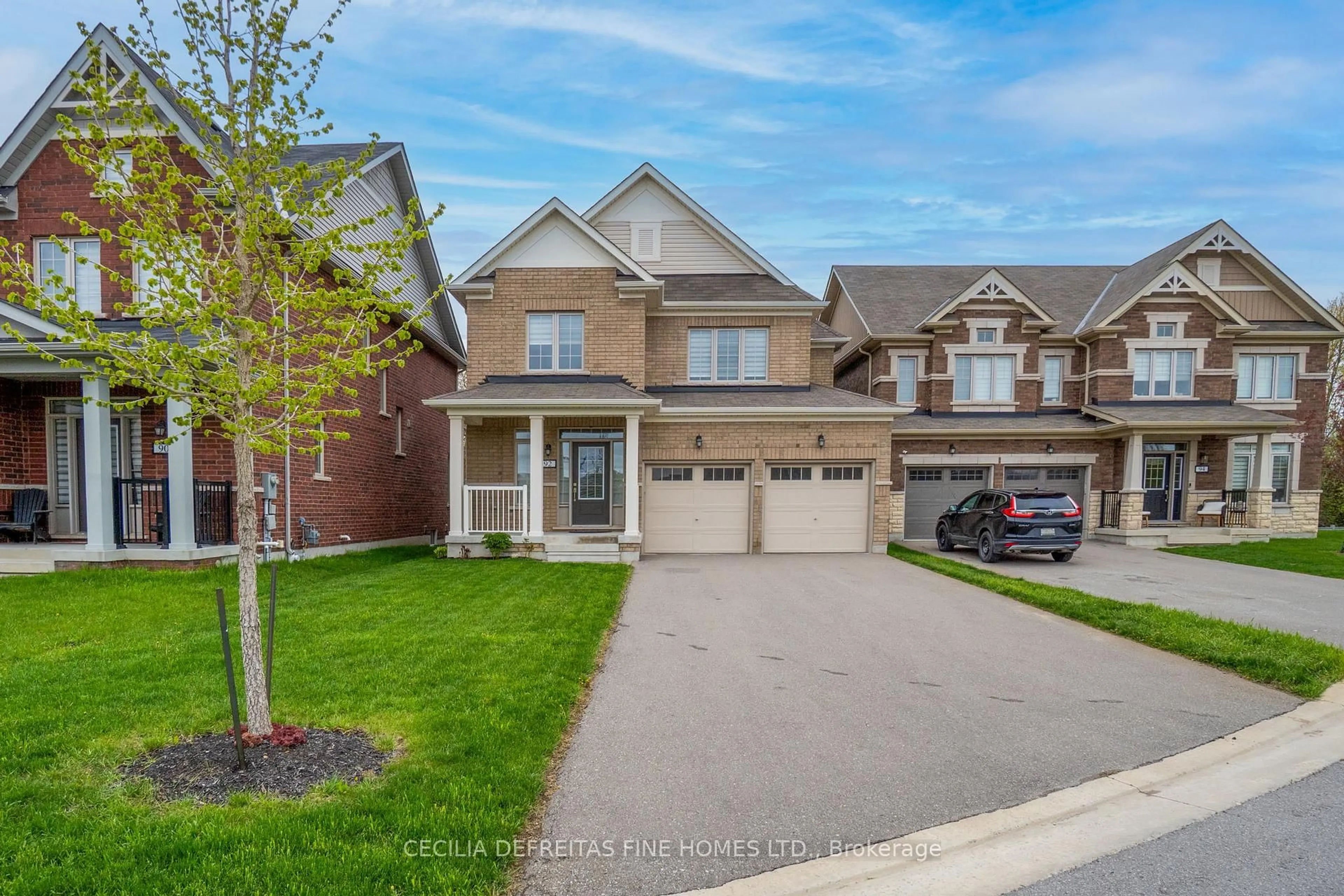 Home with brick exterior material, street for 92 Pridham Pl, New Tecumseth Ontario L0G 1W0