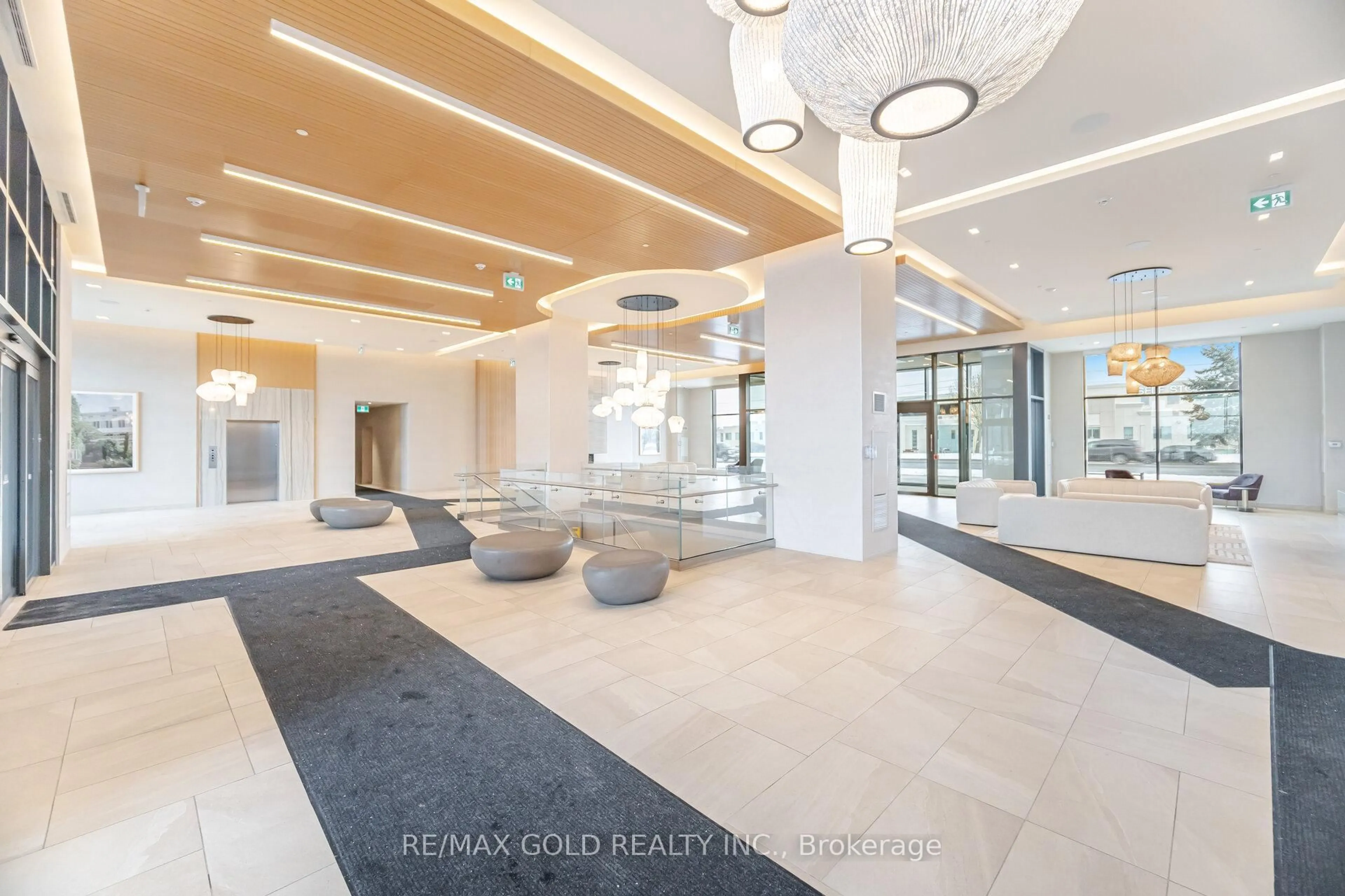Lobby for 8960 Jane St #1421, Vaughan Ontario L4K 2M9