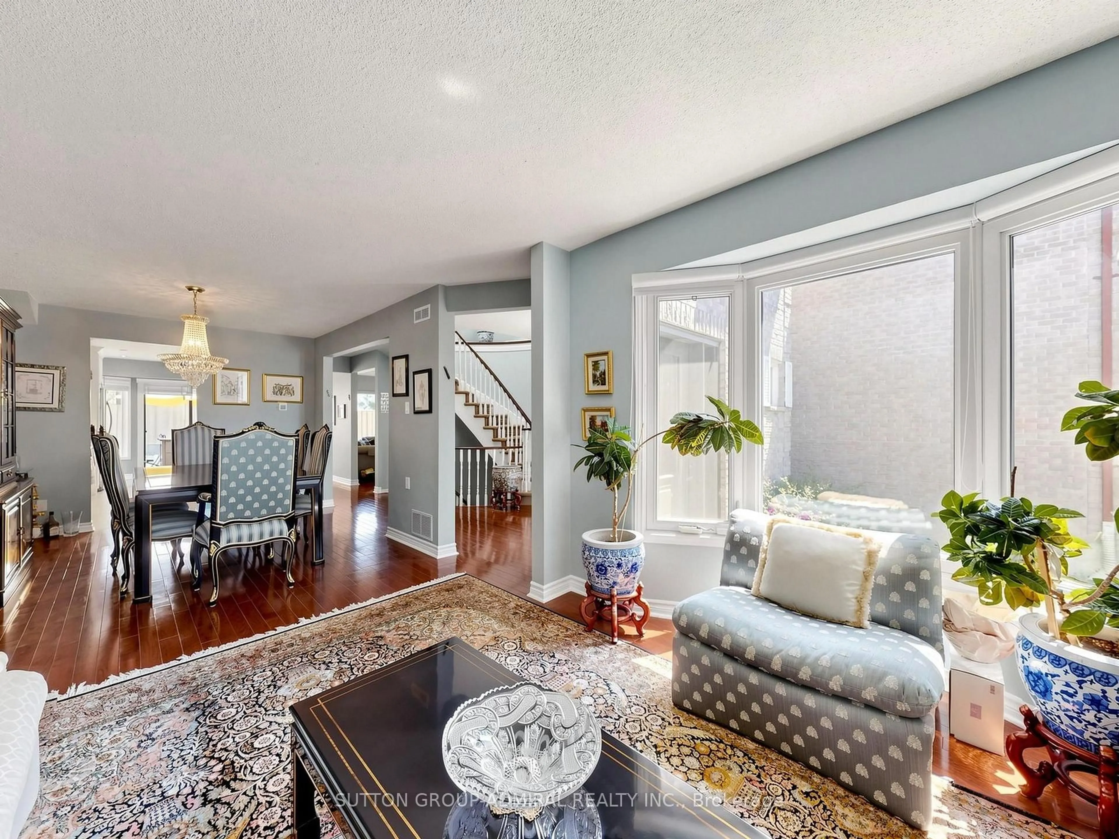 Living room with furniture, unknown for 20 Esther Cres, Vaughan Ontario L4J 3L4