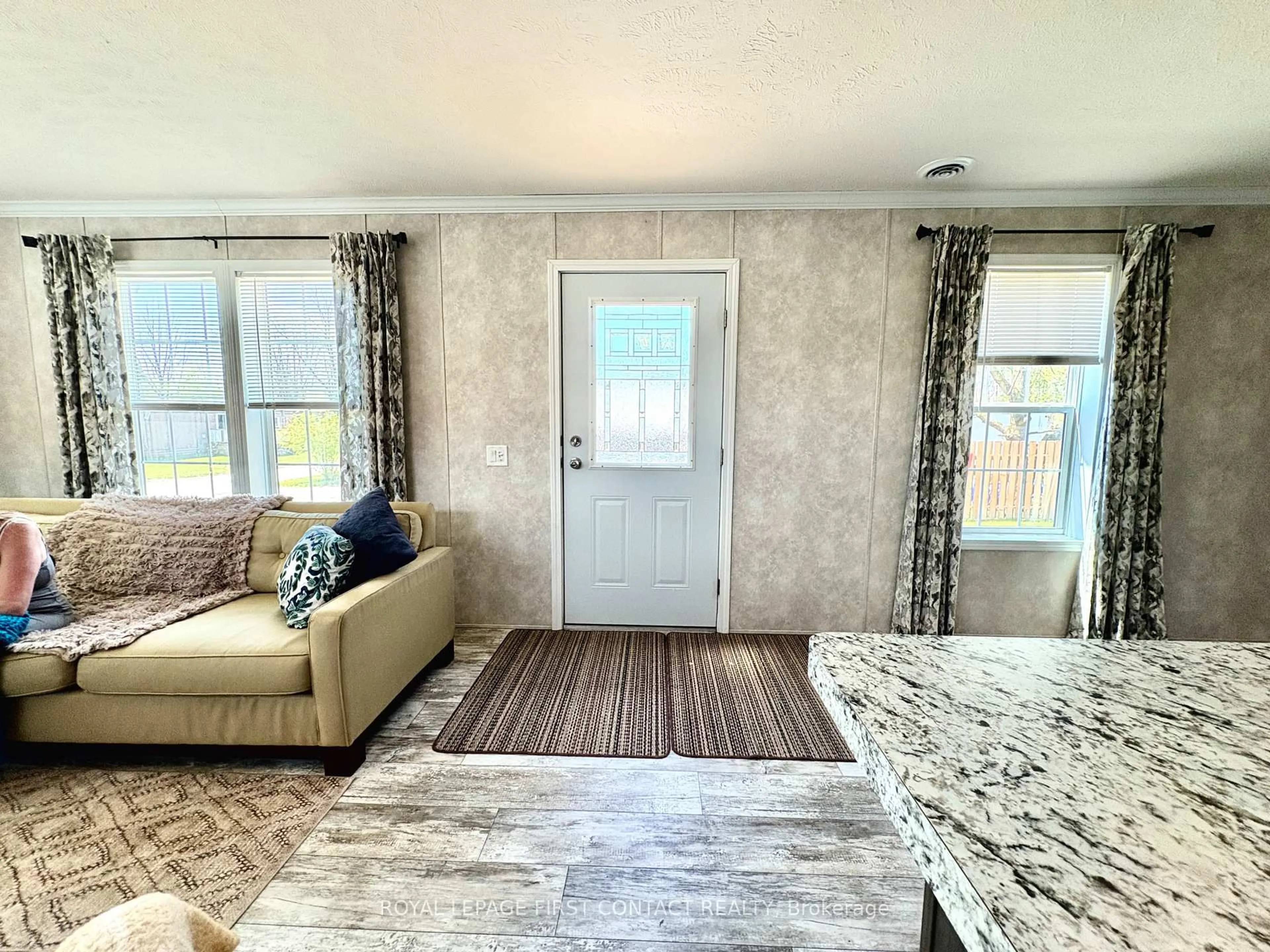 Unknown for 40 SHAMROCK Cres, Essa Ontario L3W 0A5