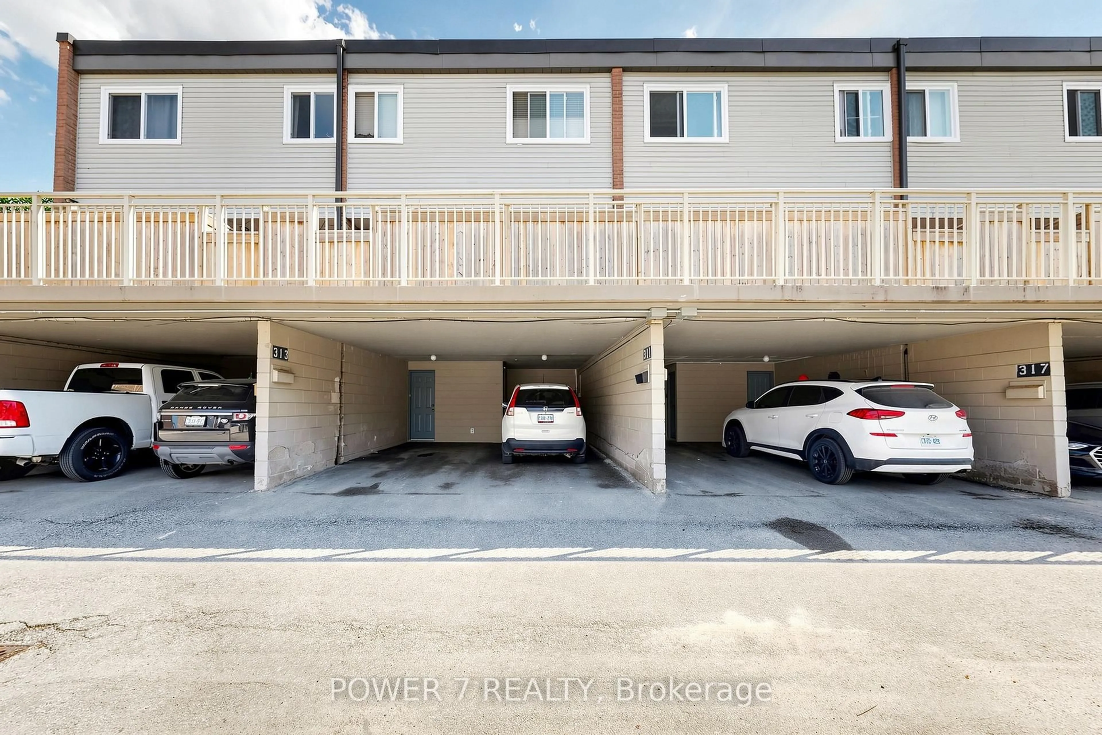 Unknown for 311 Milestone Cres #146, Aurora Ontario L4G 3M2