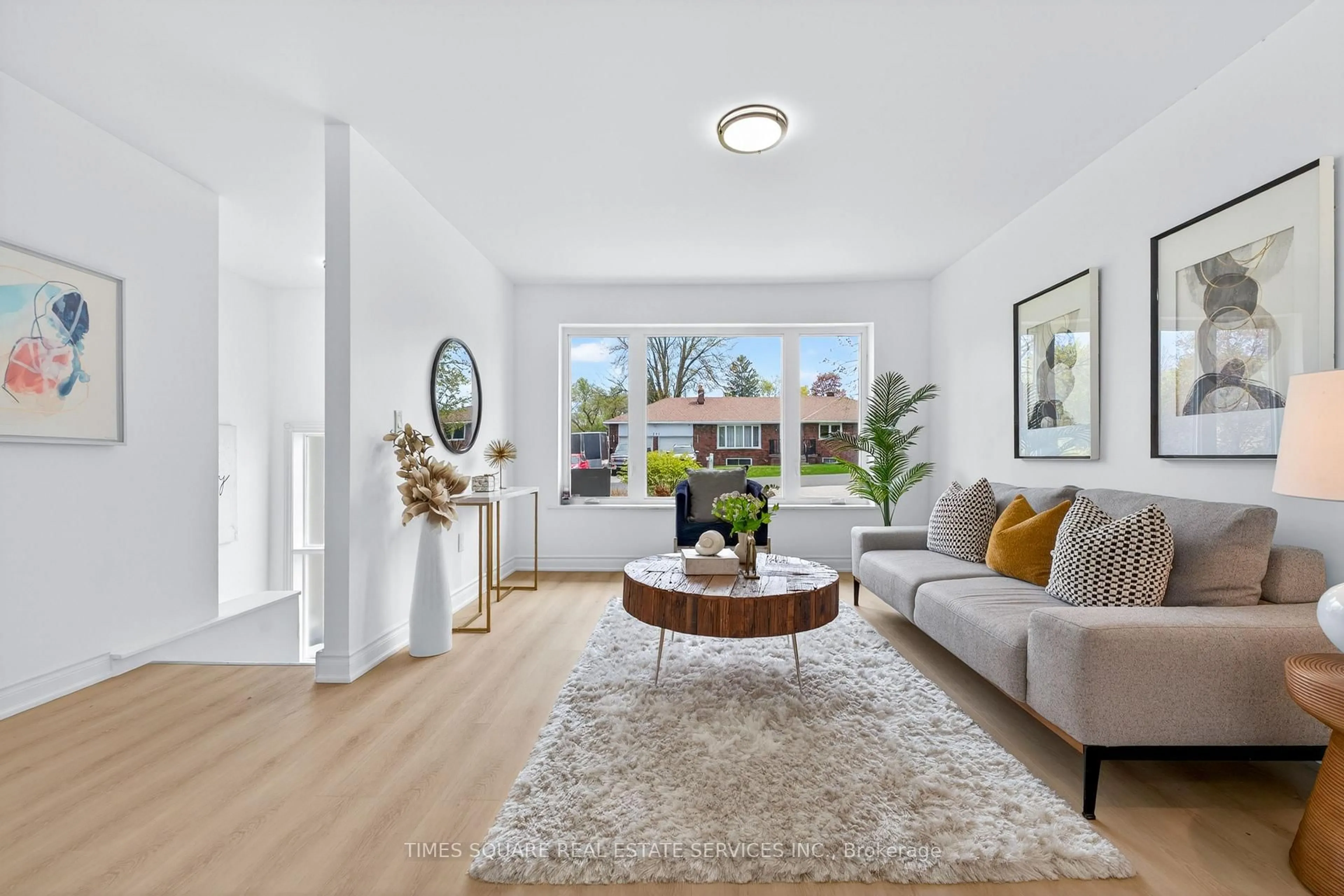 Living room with furniture, unknown for 230 East St, East Gwillimbury Ontario L9N 1K8