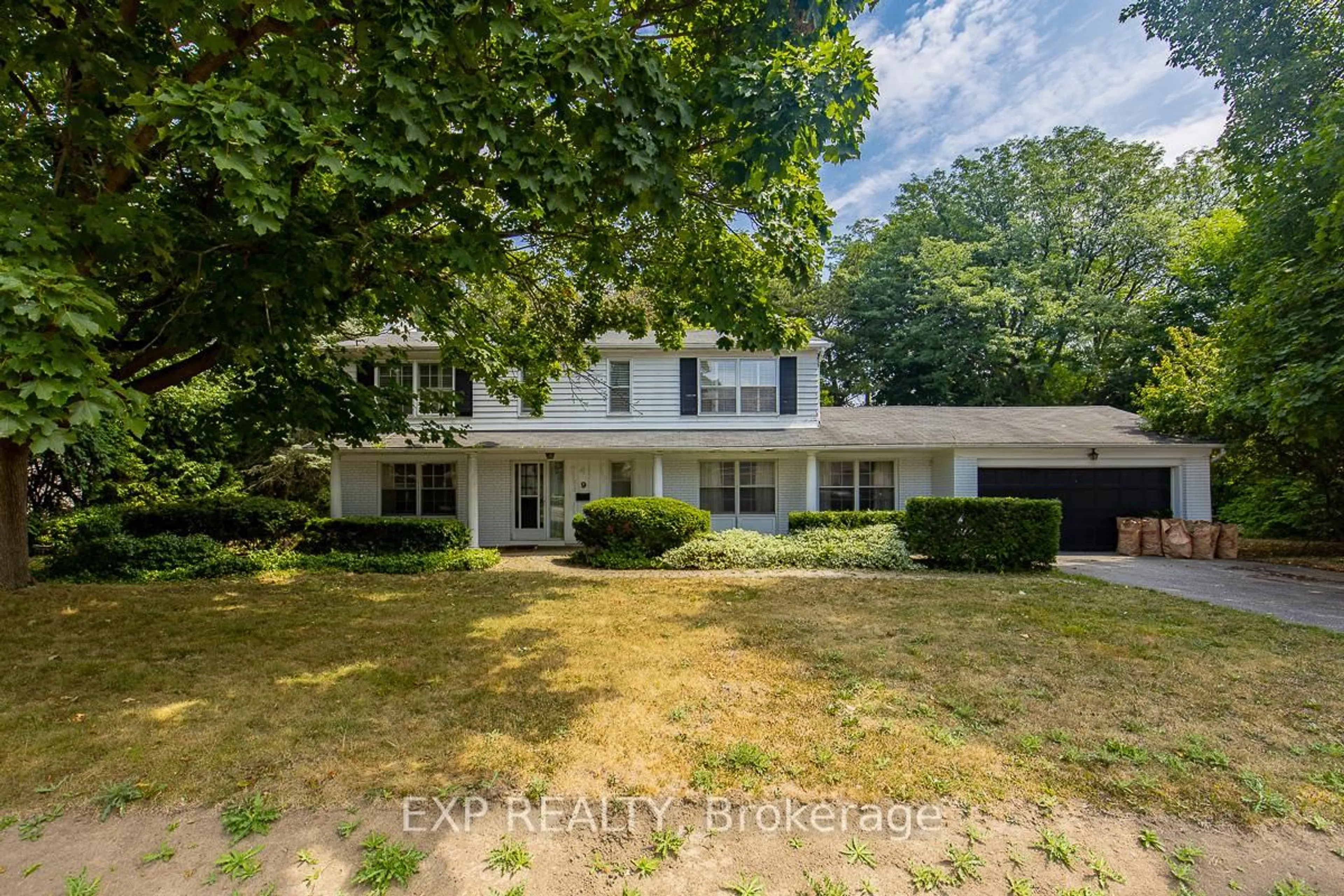 A pic from outside/outdoor area/front of a property/back of a property/a pic from drone, unknown for 9 Laureleaf Rd, Markham Ontario L3T 2X2