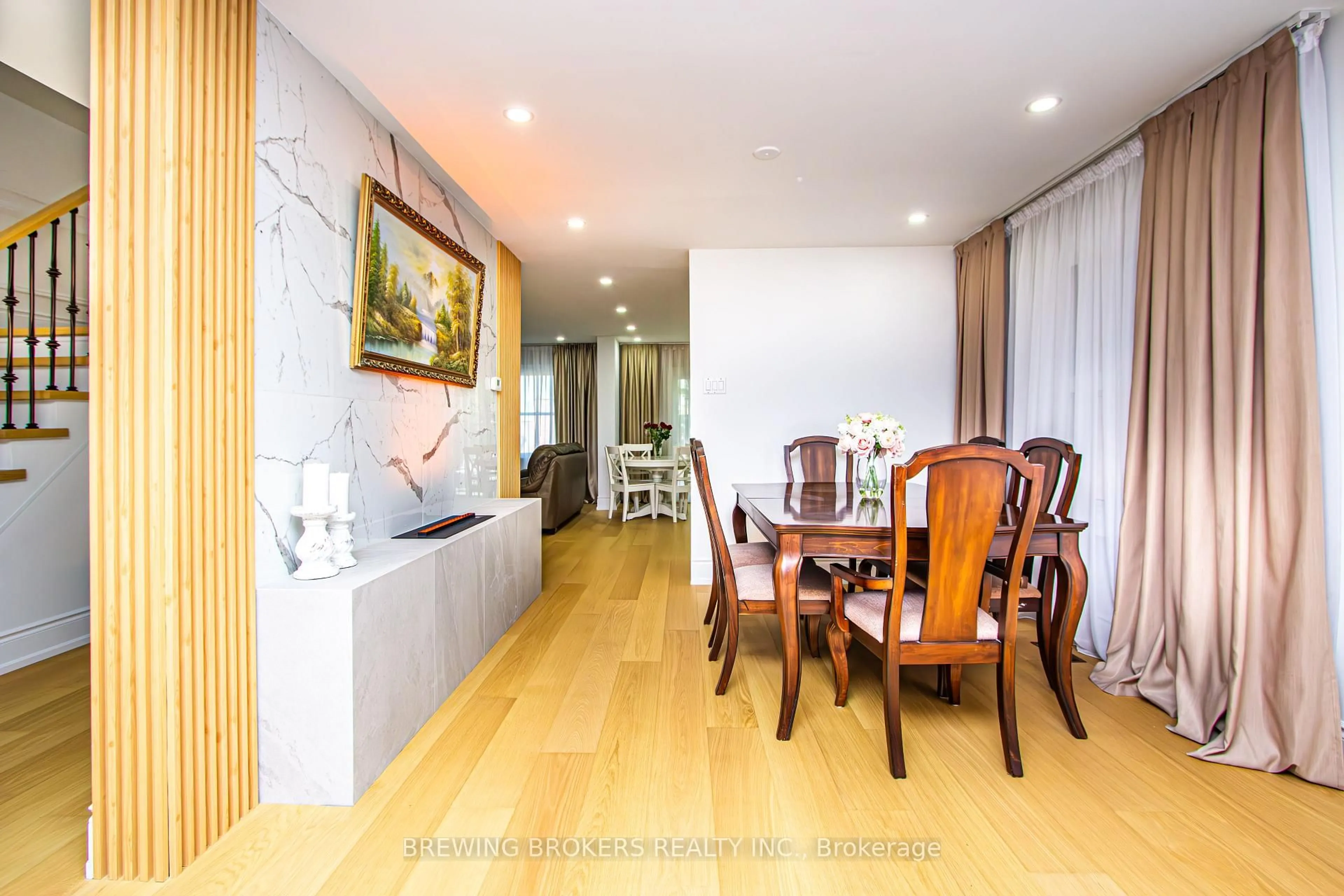 Dining room, wood/laminate floor for 63 Marita Pl, Vaughan Ontario L4K 3J8