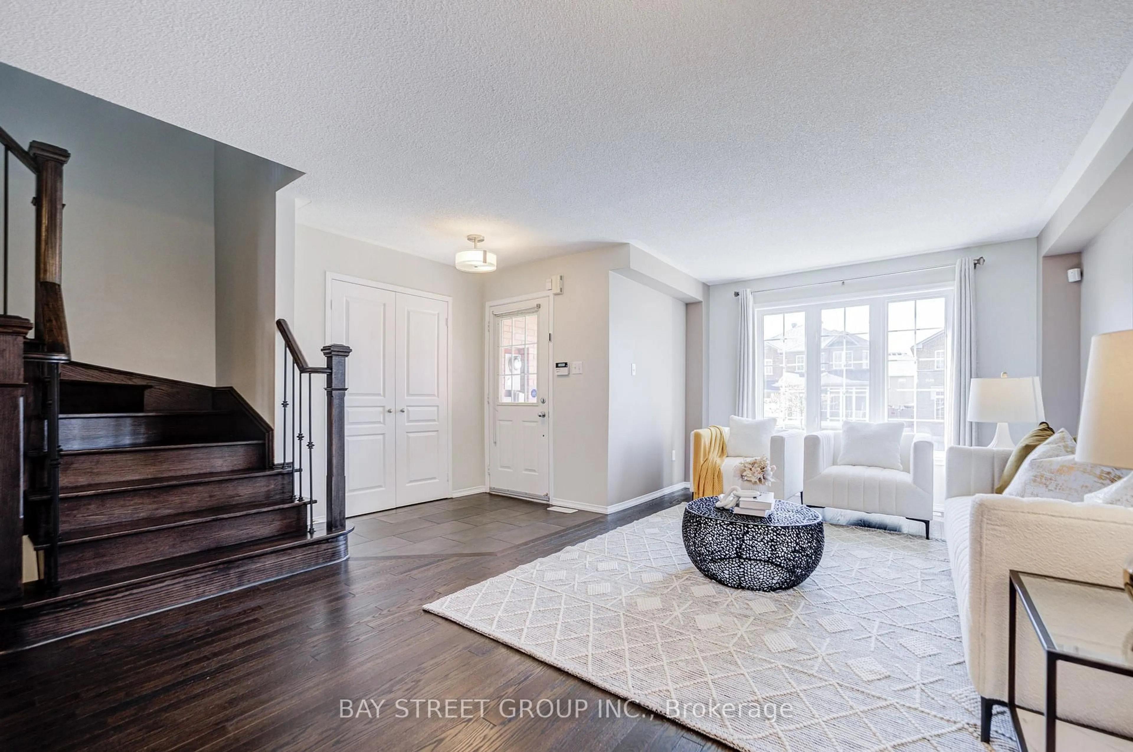 Indoor entryway for 714 Castlemore Ave, Markham Ontario L6E 1M9