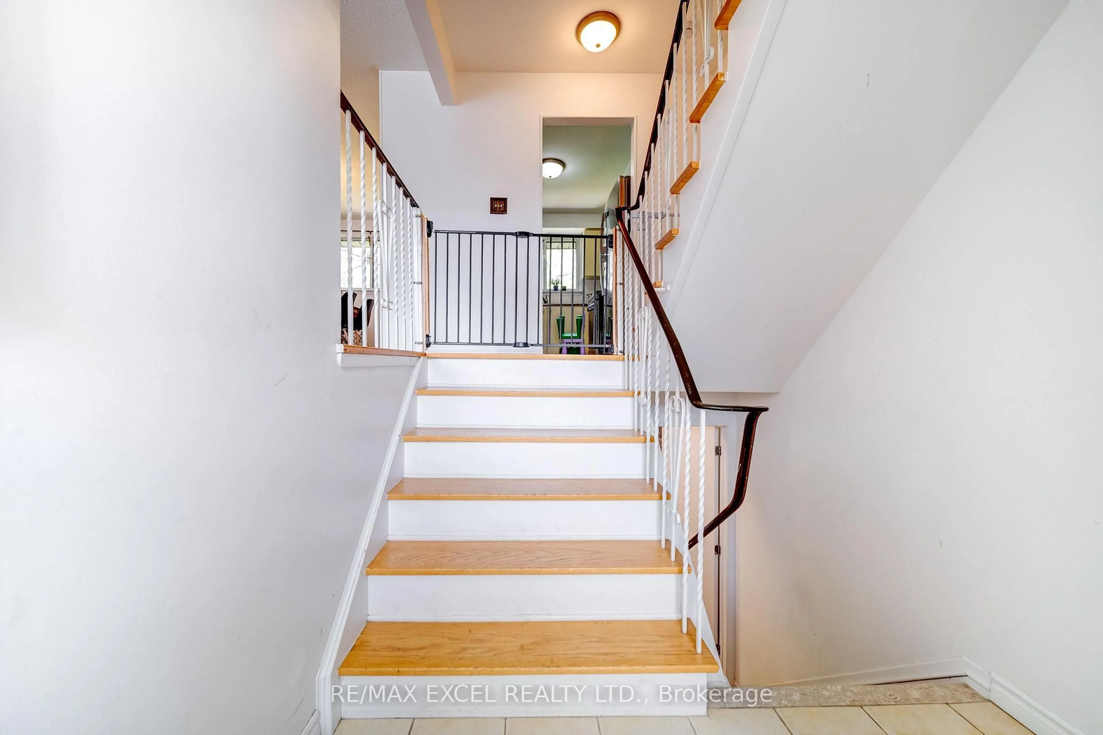Unknown for 38 Stately Way, Markham Ontario L3T 3Z8