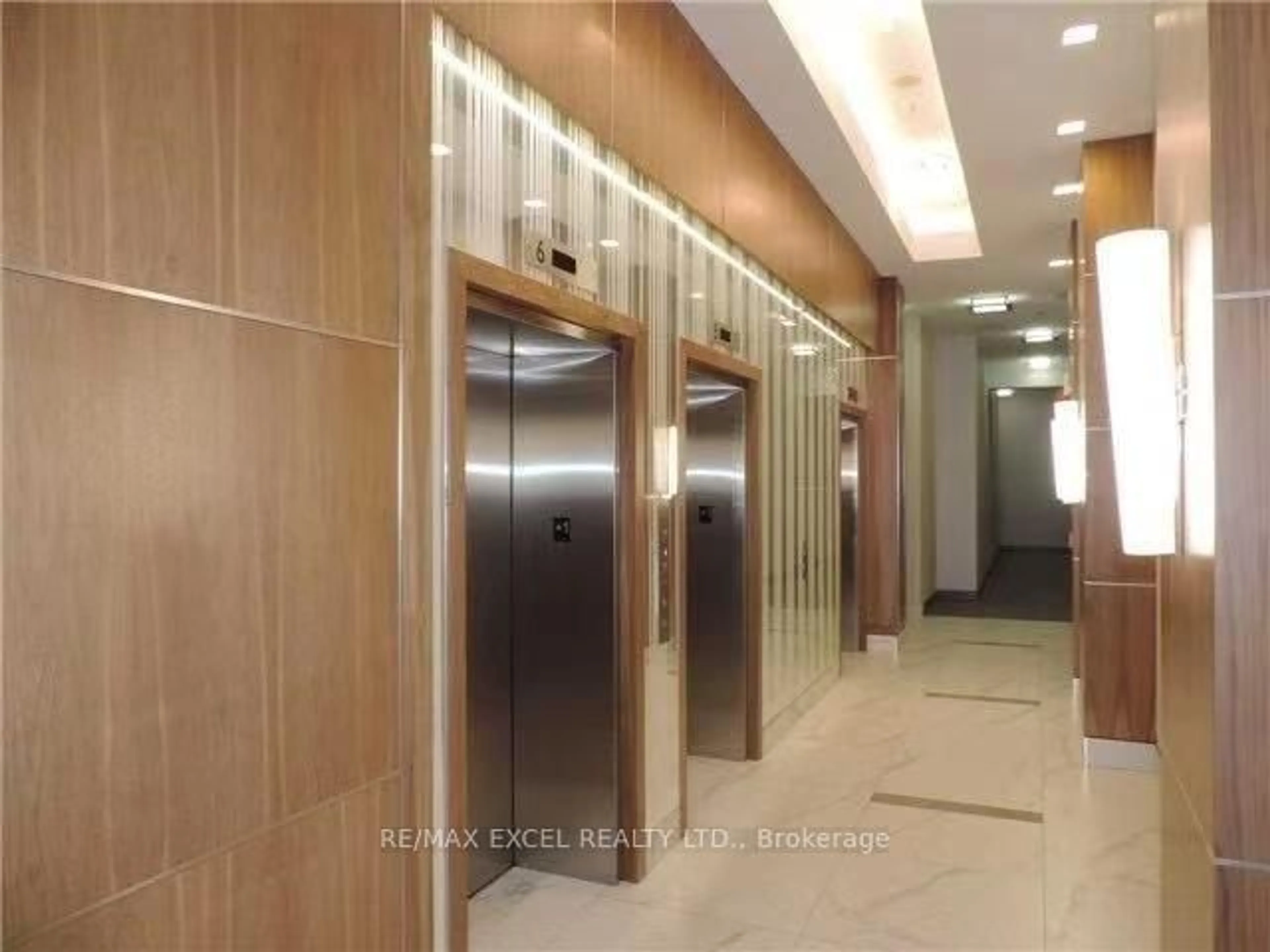 Indoor foyer for 9506 Markham Rd #903, Markham Ontario L6E 0S5