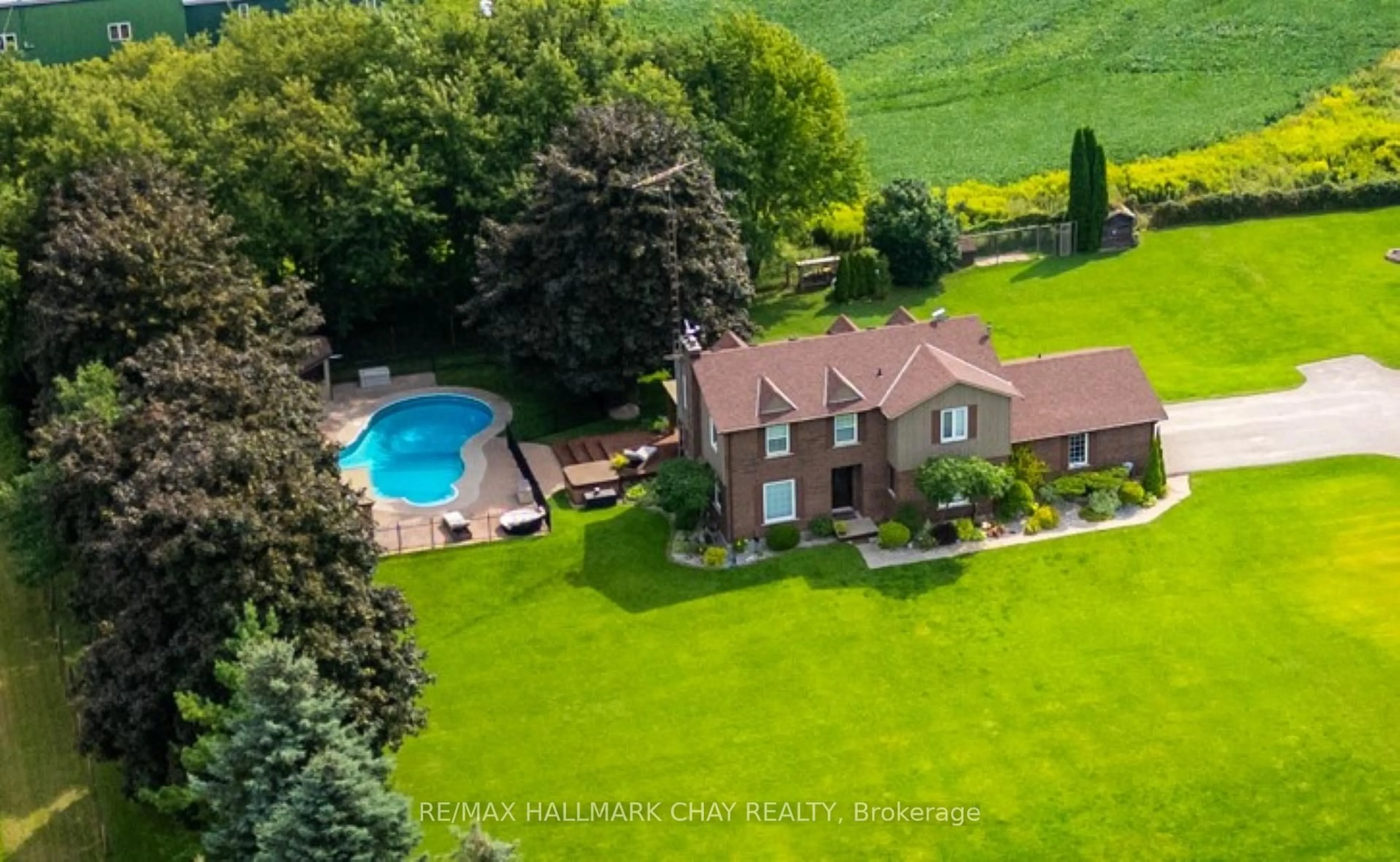 A pic from outside/outdoor area/front of a property/back of a property/a pic from drone, unknown for 2389 Concession Road 8 Rd, Adjala-Tosorontio Ontario L0G 1W0