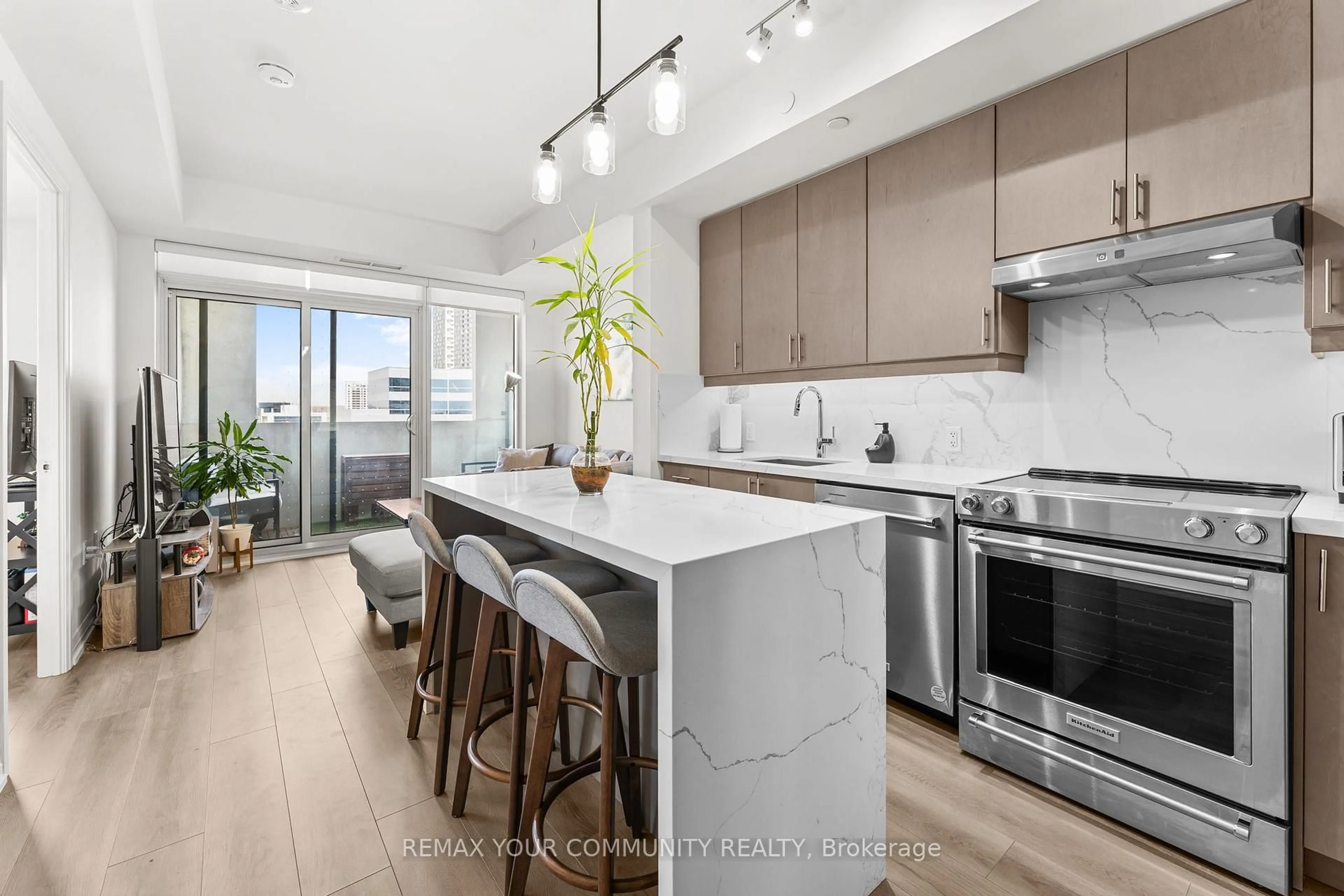 Open concept kitchen, unknown for 9000 Jane St #429, Vaughan Ontario L4K 0M6
