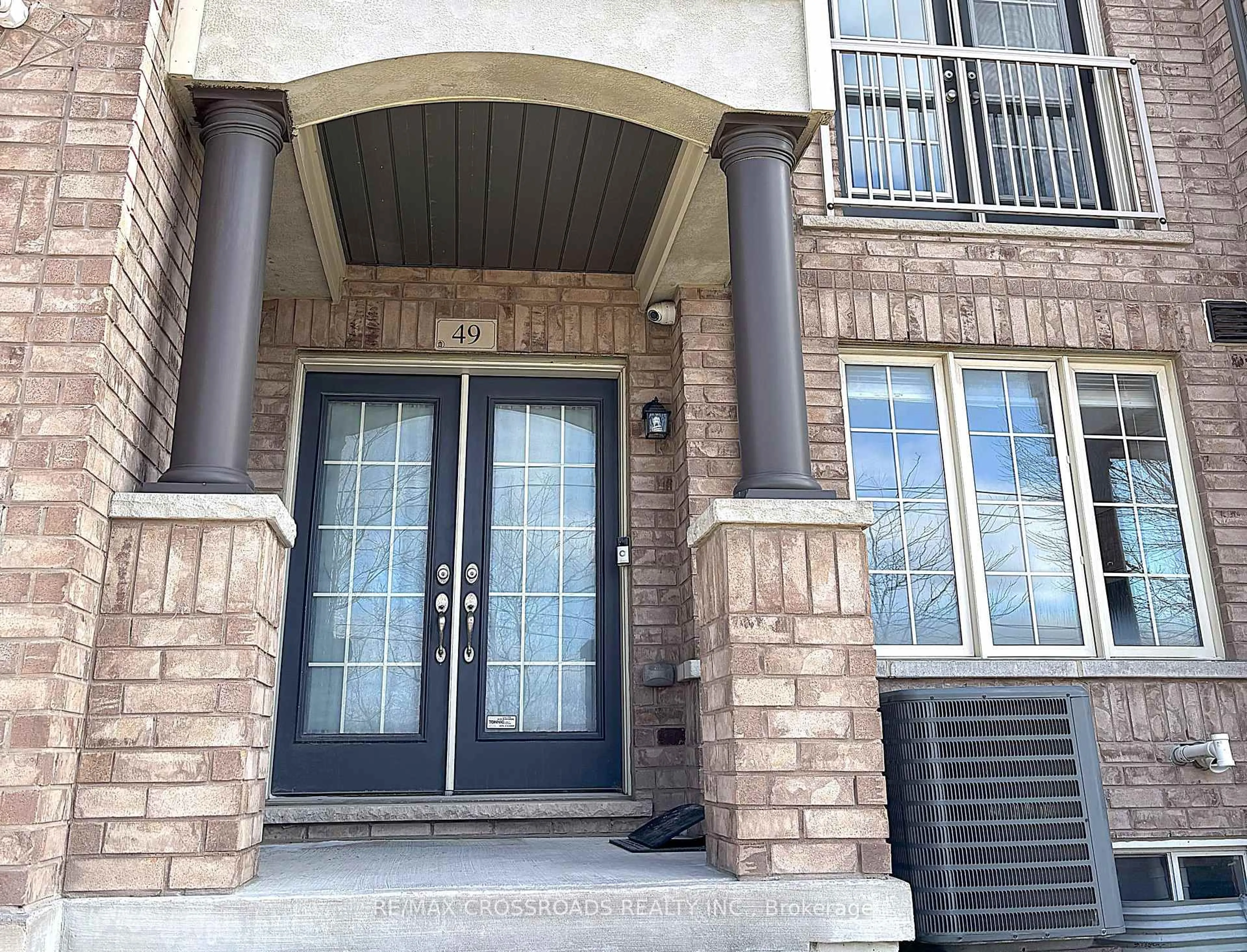 Indoor entryway for 49 Memon Pl, Markham Ontario L6E 0S1
