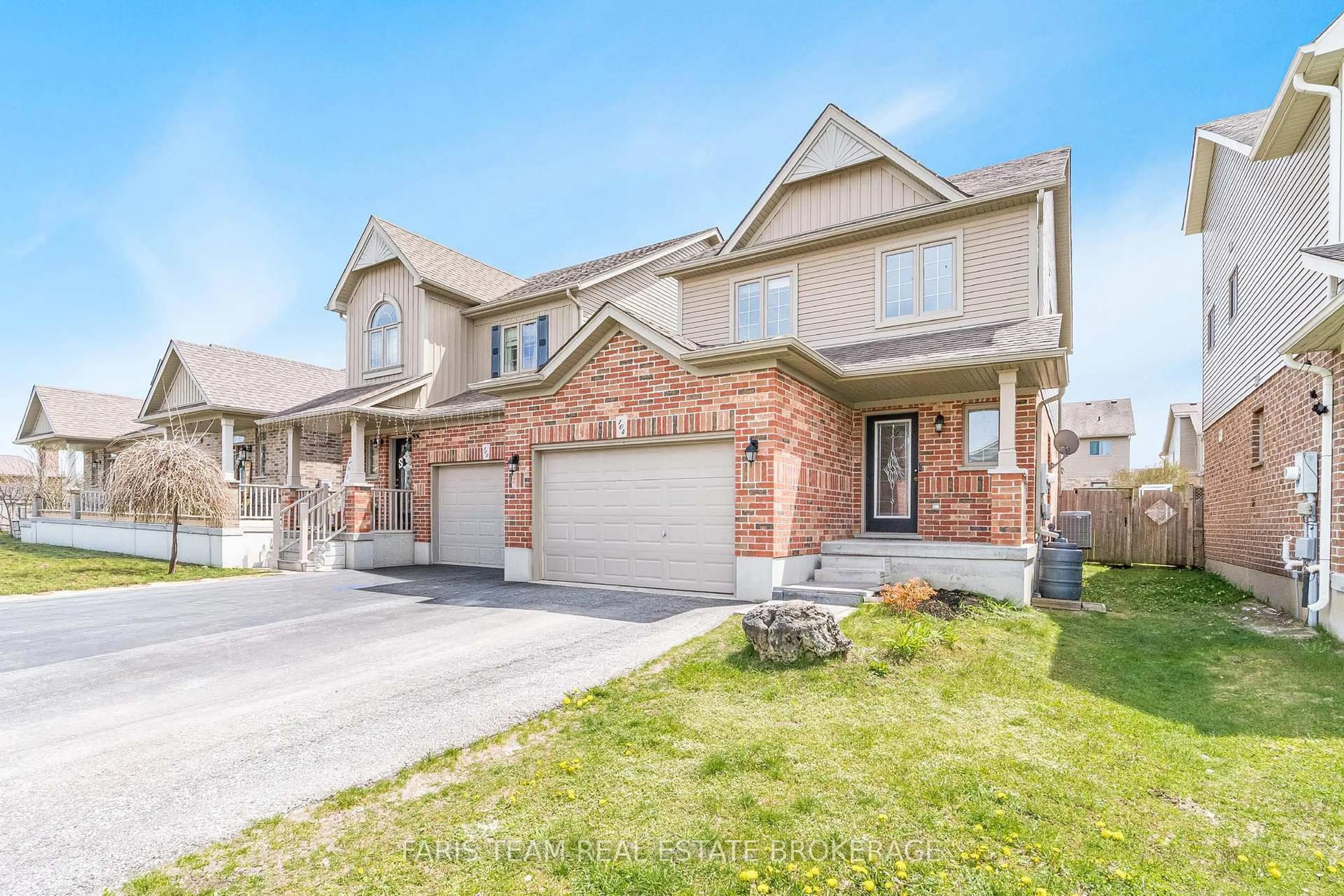 Home with brick exterior material, street for 104 Banting Cres, Essa Ontario L3W 0P3